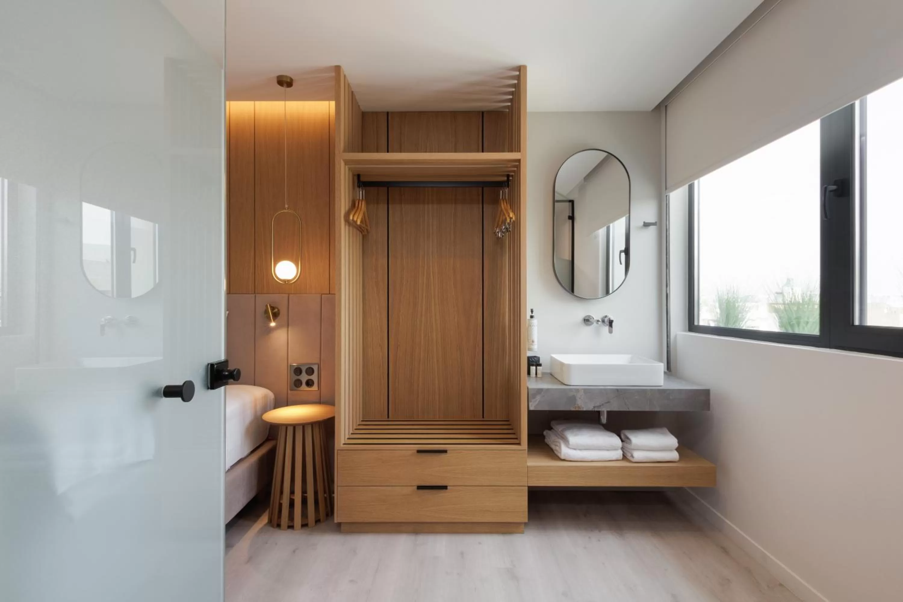 Bed, Bathroom in LUX&EASY Signature Syngrou 234