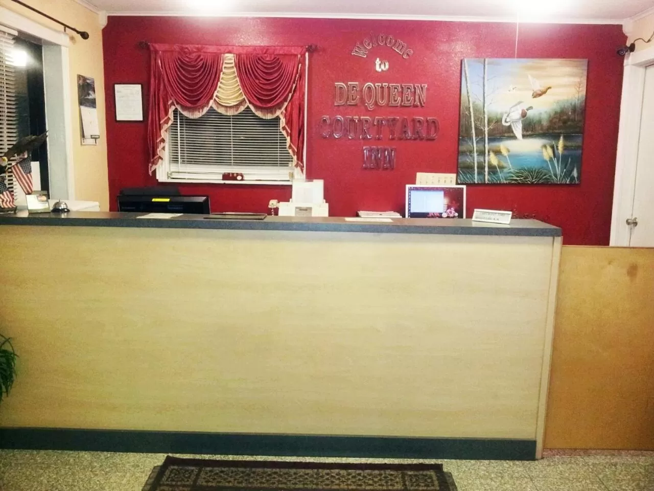 Lobby or reception in DeQueen Courtyard Inn