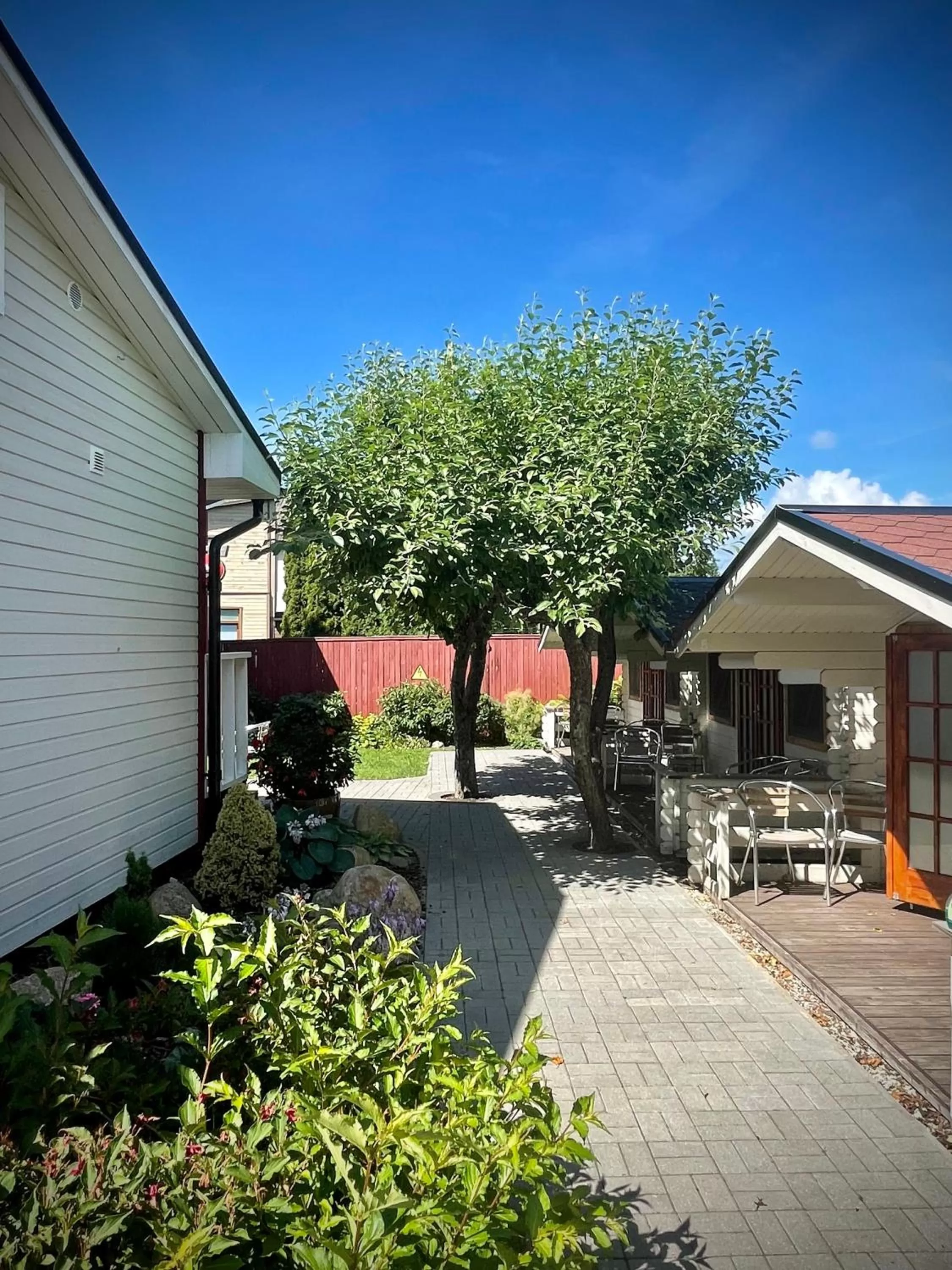 Day, Property Building in Aleksandri Guesthouse