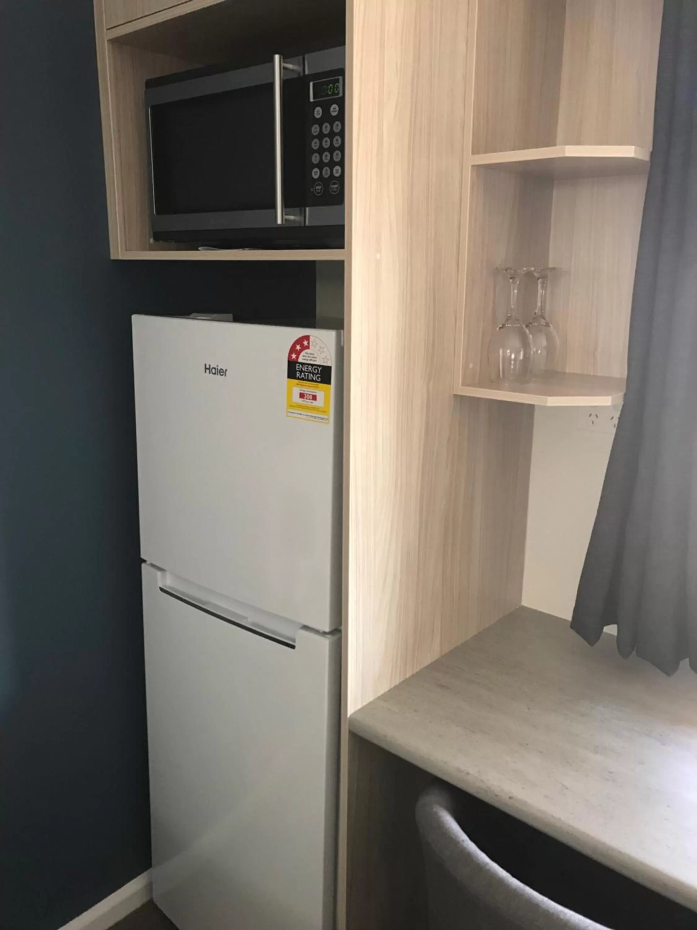 Food and drinks in Kootingal Landview Motel