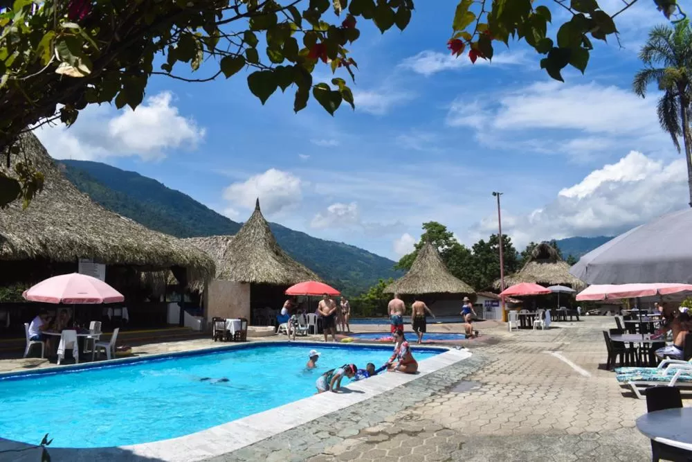 Swimming Pool in Hotel Hacienda la Bonita