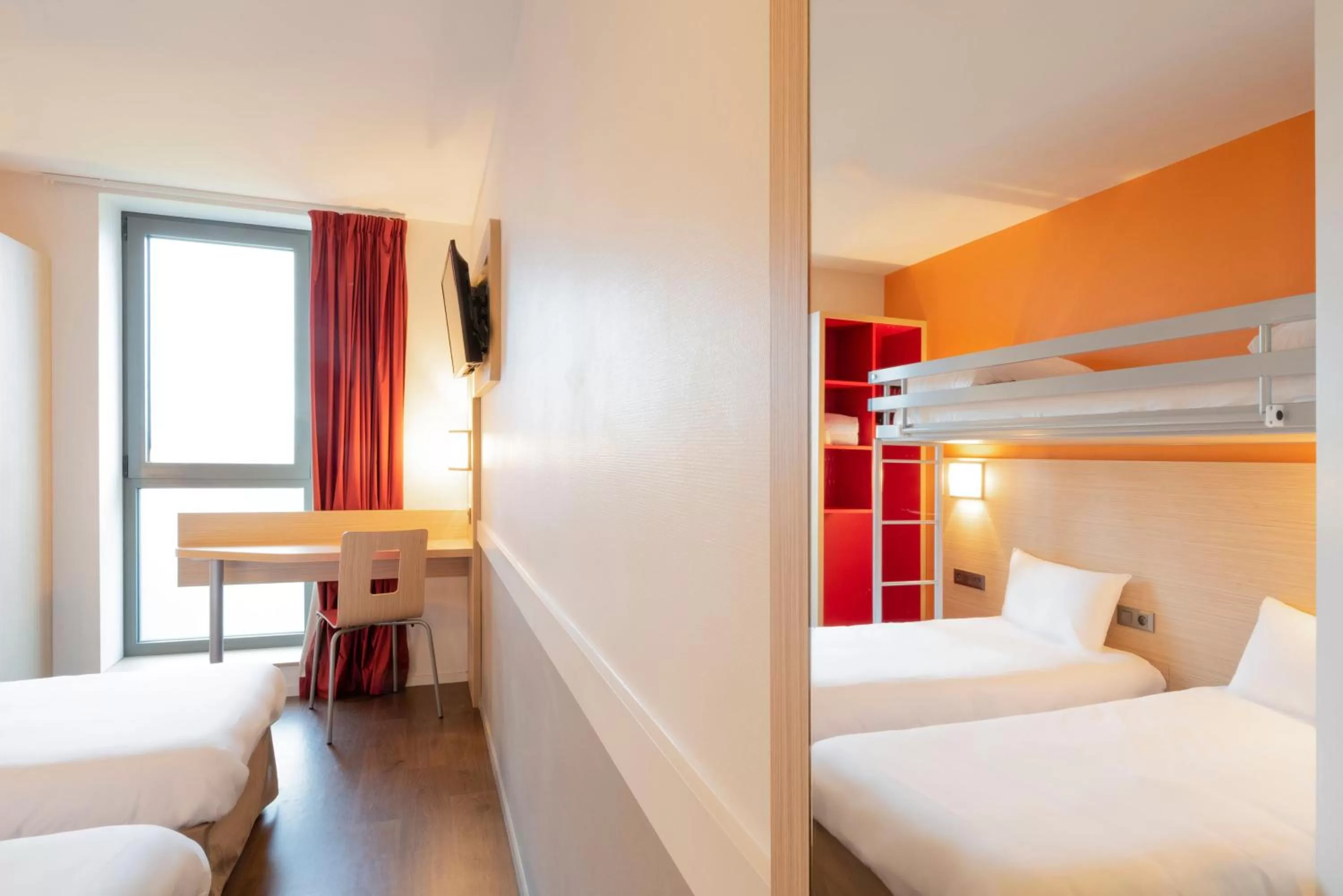Bedroom, Bed in Premiere Classe Le Havre Centre-LES DOCKS