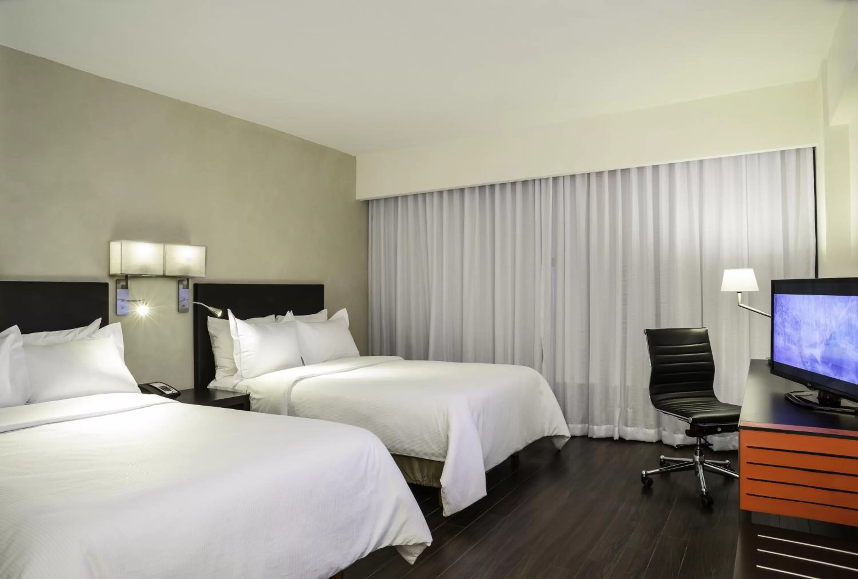 Superior Double Room in Fiesta Inn Monterrey Valle