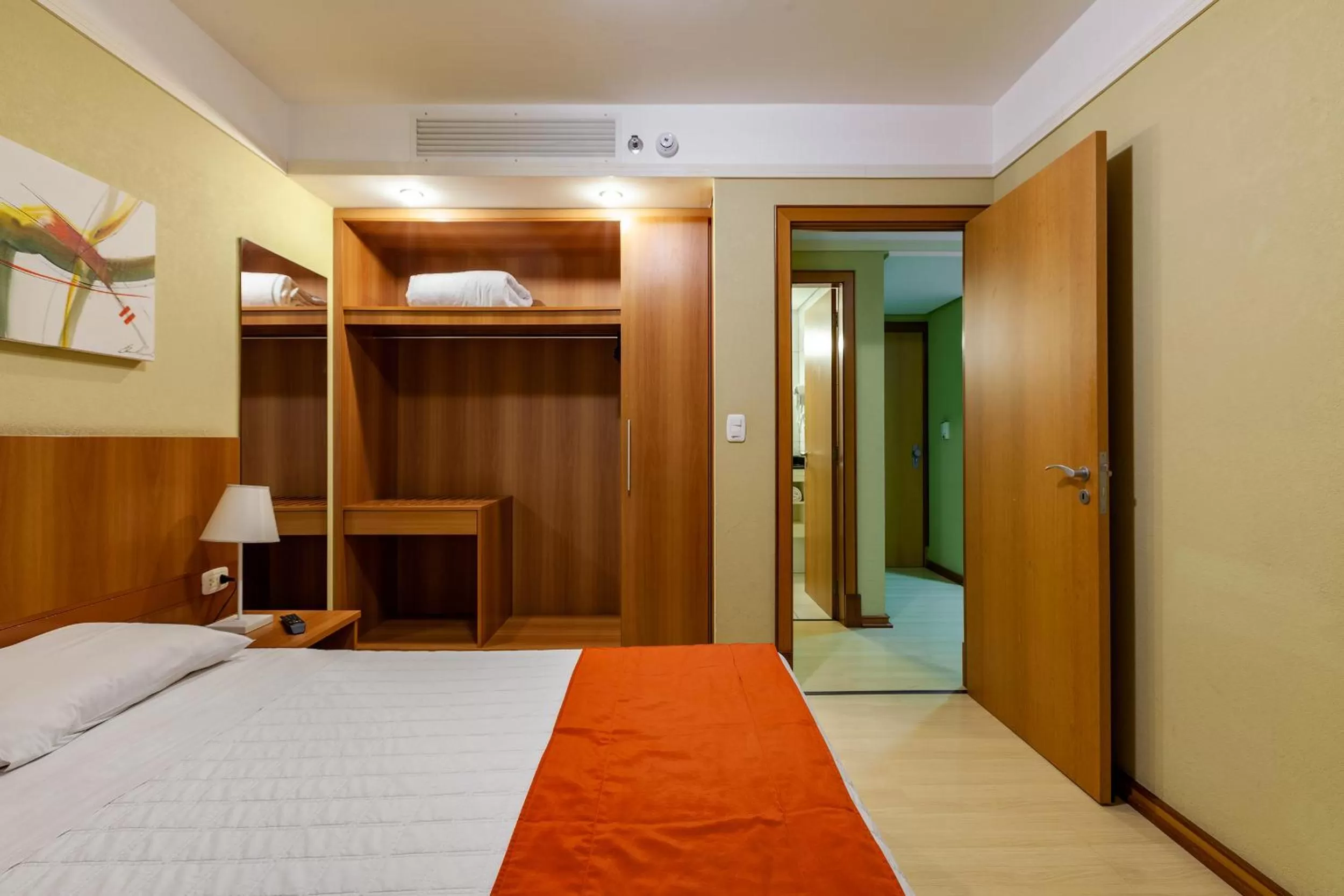 Bedroom, Bed in Tri Hotel Executive Caxias