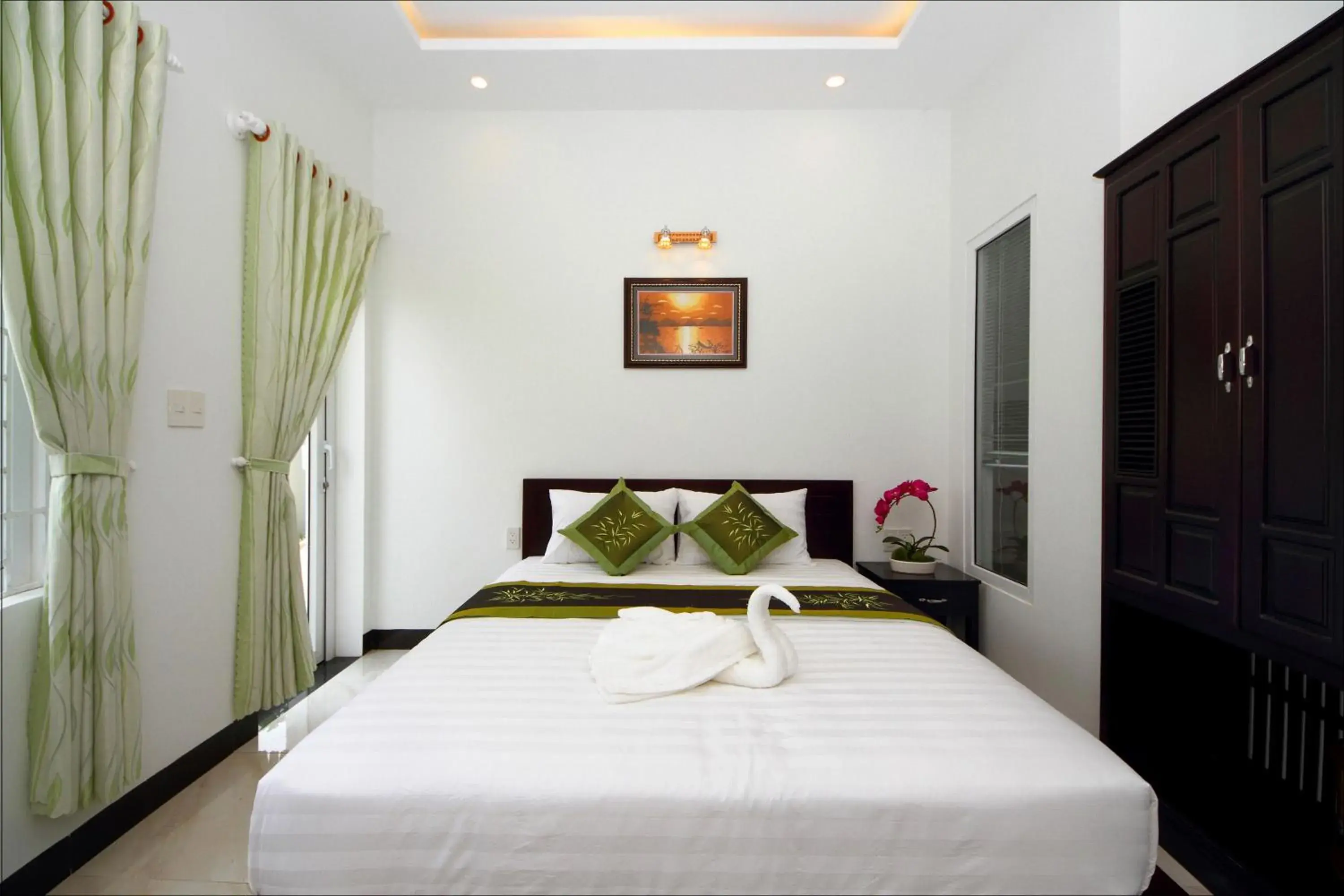 Double Room with Garden View in Flame Flowers Homestay Double Room with Garden View in Flame Flowers Homestay