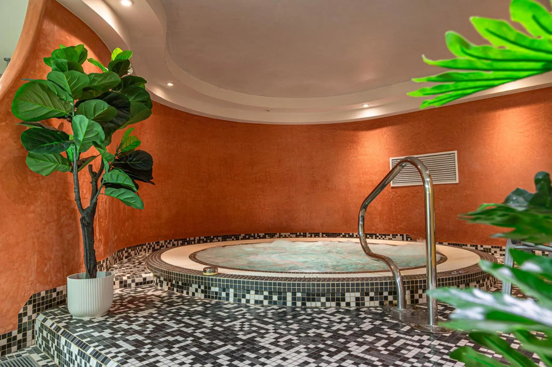 Spa and wellness centre/facilities in Le Mauritia Hotel et Spa
