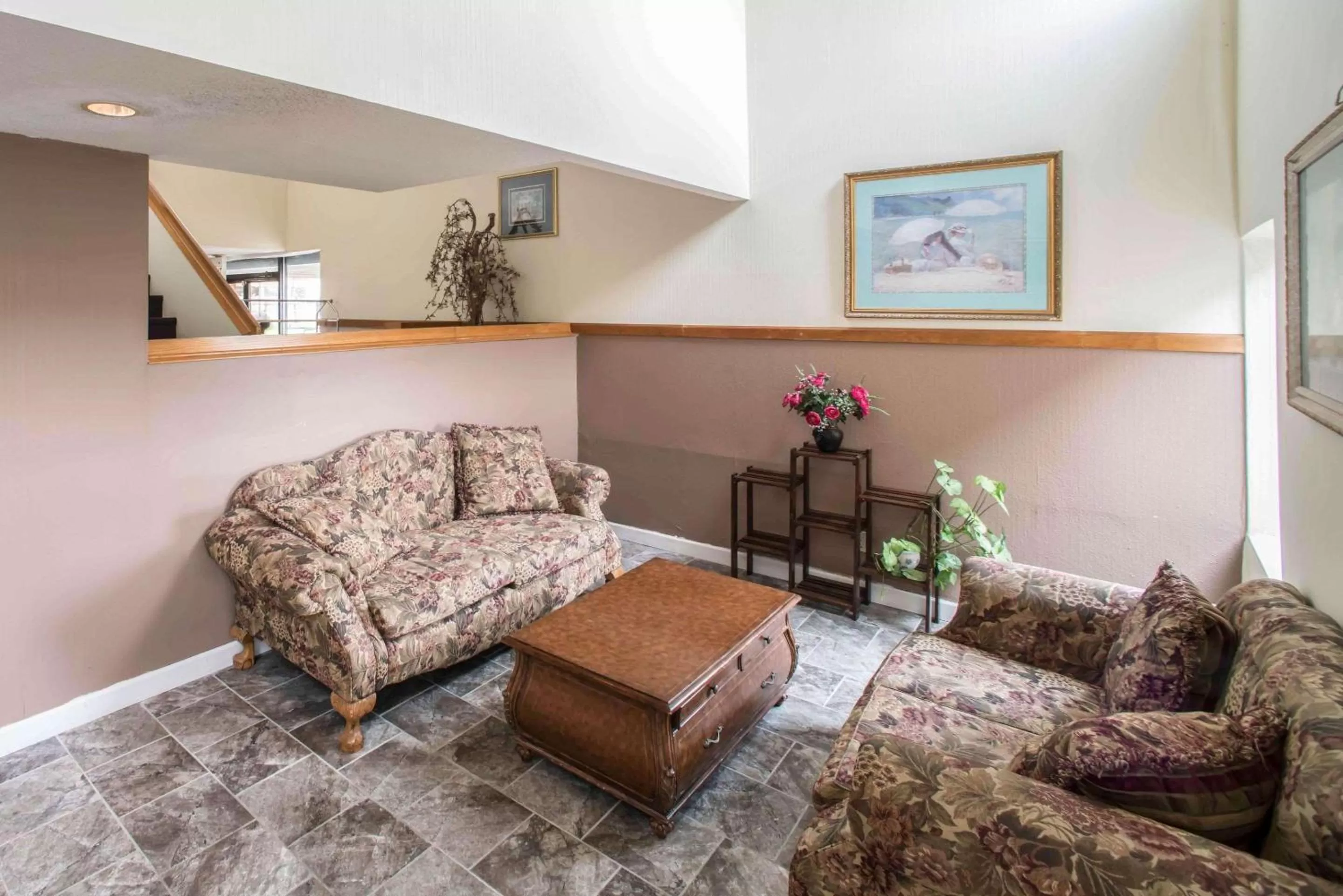 Lobby or reception in Econo Lodge Marion