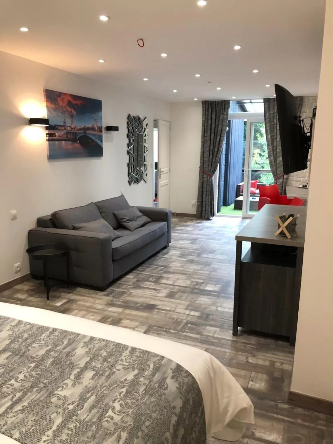 Seating area in Le Beverl'inn