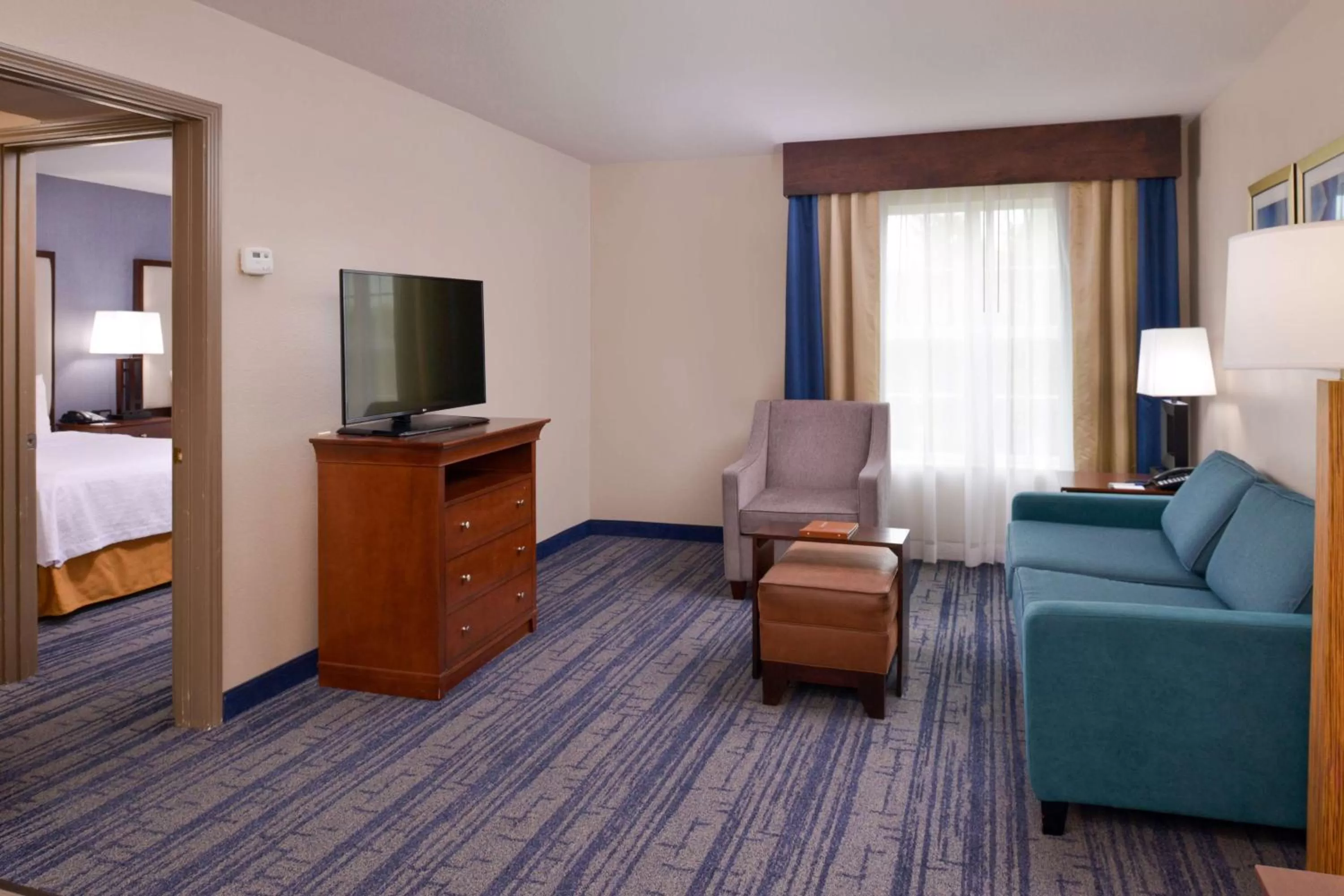 Living room in Homewood Suites by Hilton Dallas-Lewisville