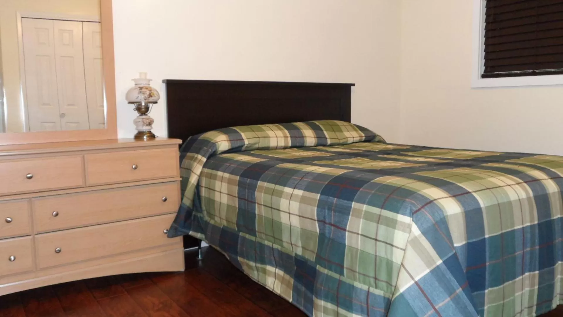 Bed in Cherry Tree Inn