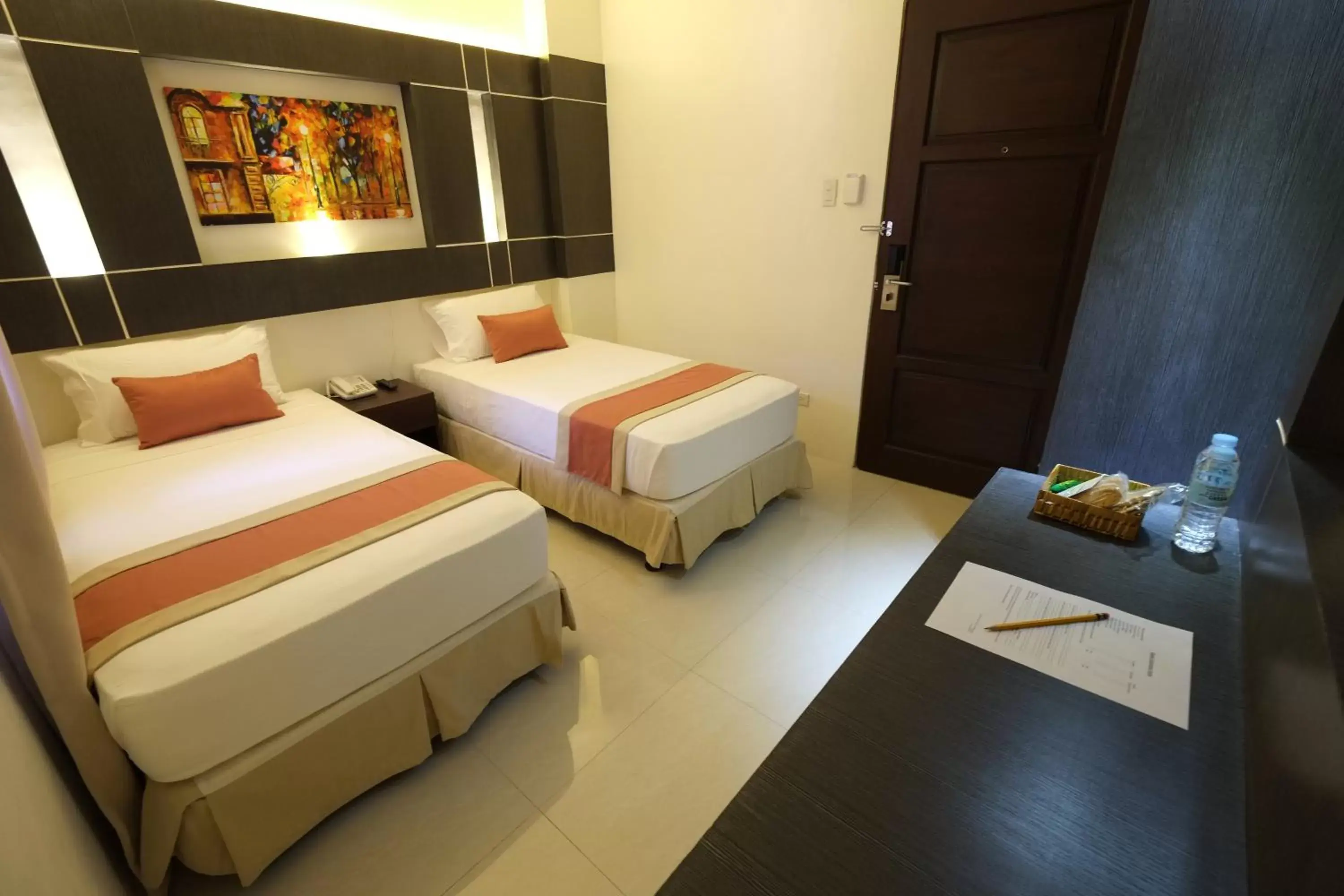 Deluxe Double Room in Southpole Central Hotel Deluxe Double Room in Southpole Central Hotel