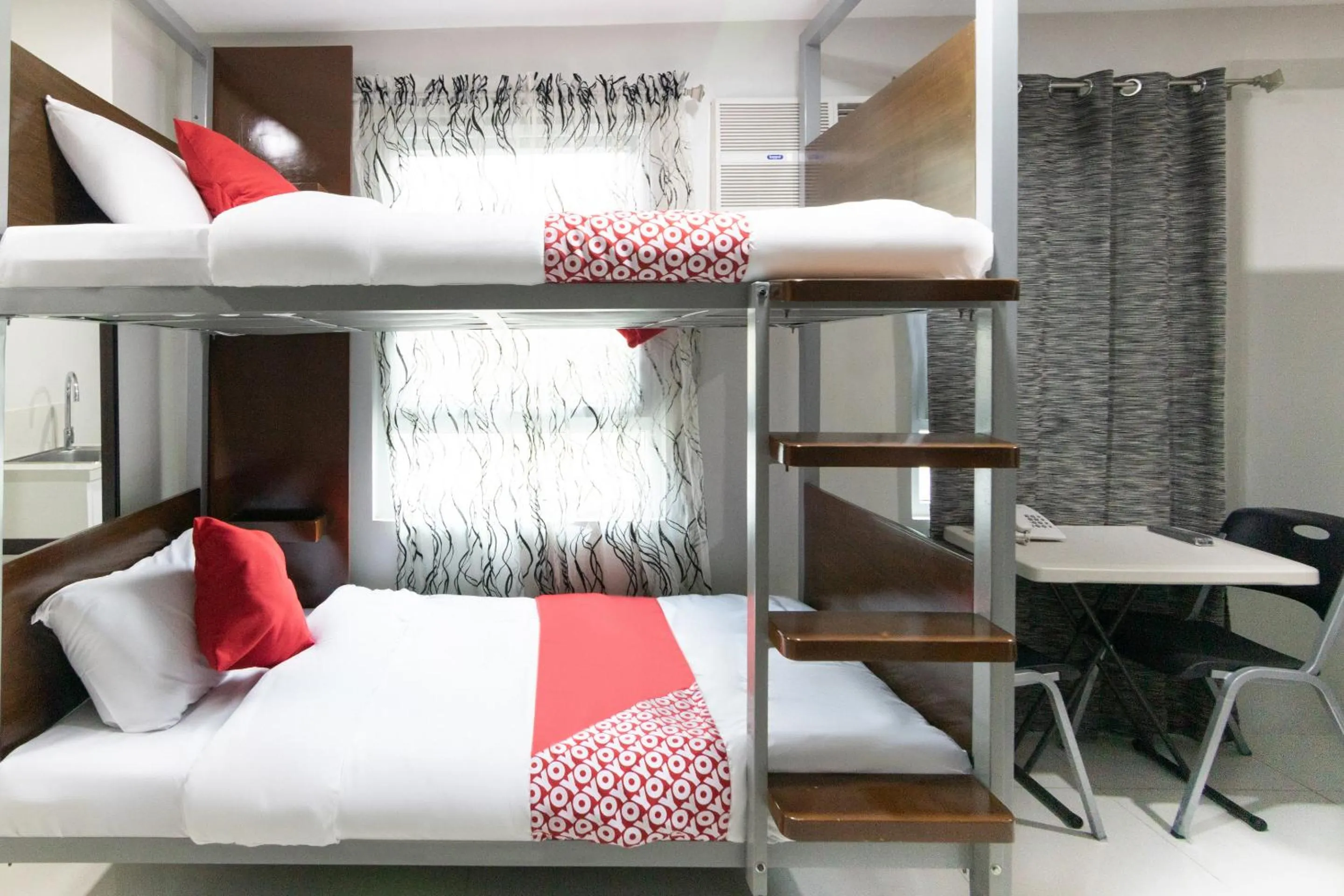 Standard Bunk 6 Bed in OYO 152 Sangco Condotel