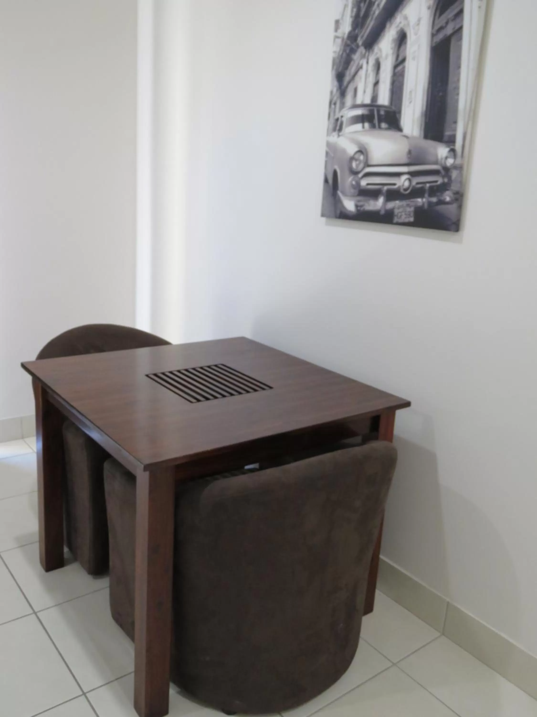 Kitchen/Kitchenette in Emerald Gardens Motel & Apartments