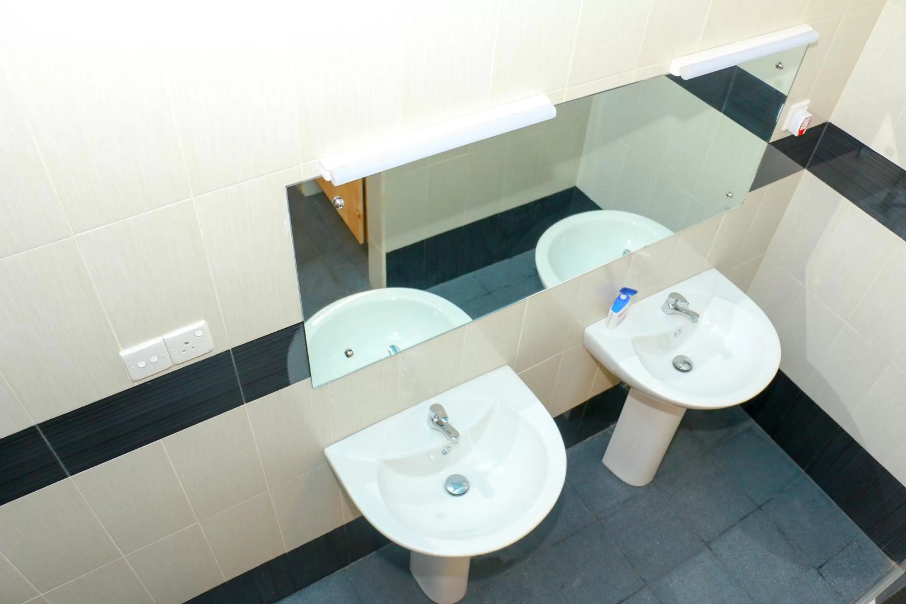 Bathroom in Villa 92 City Stay