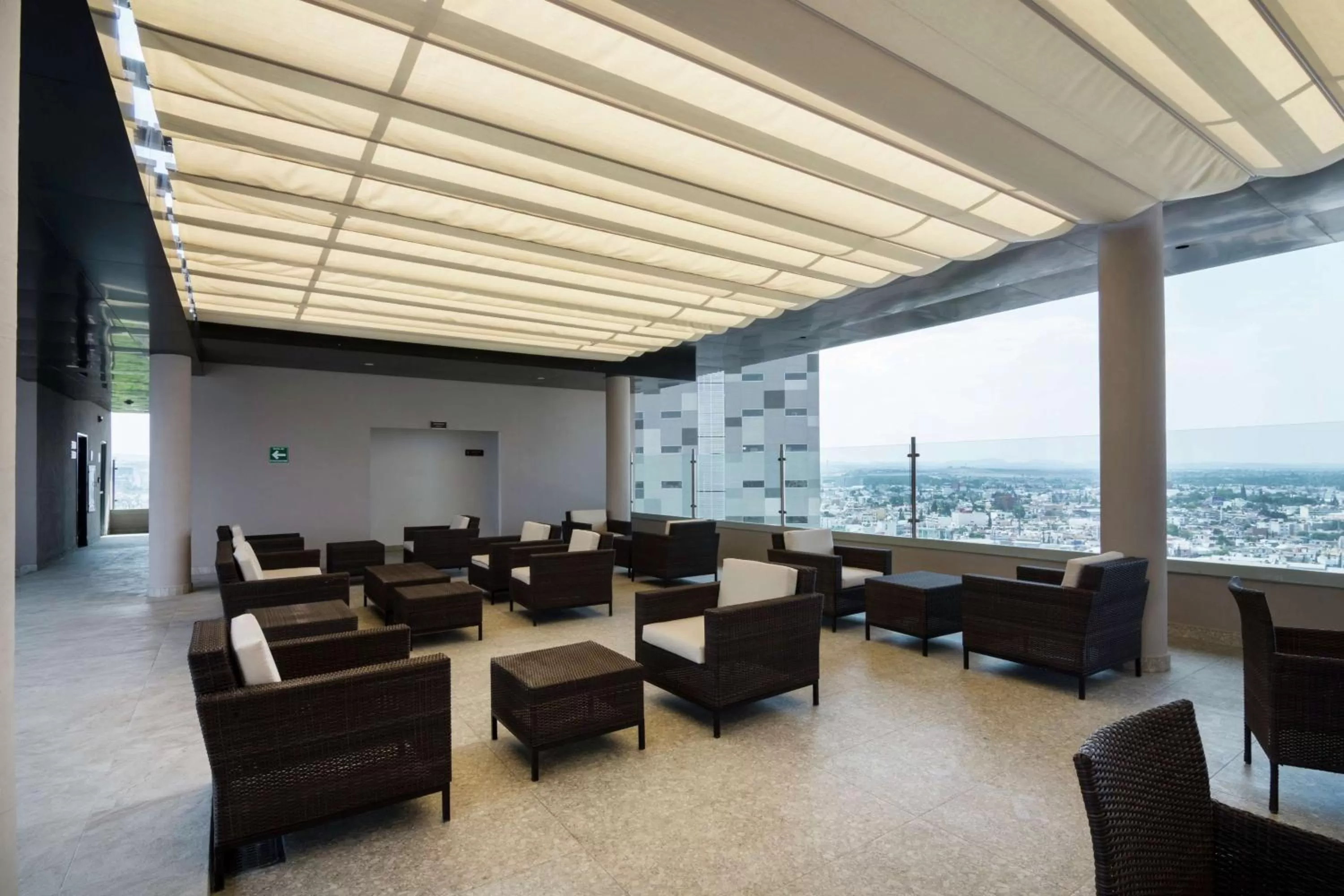 Dining area in Hampton Inn By Hilton San Luis Potosi