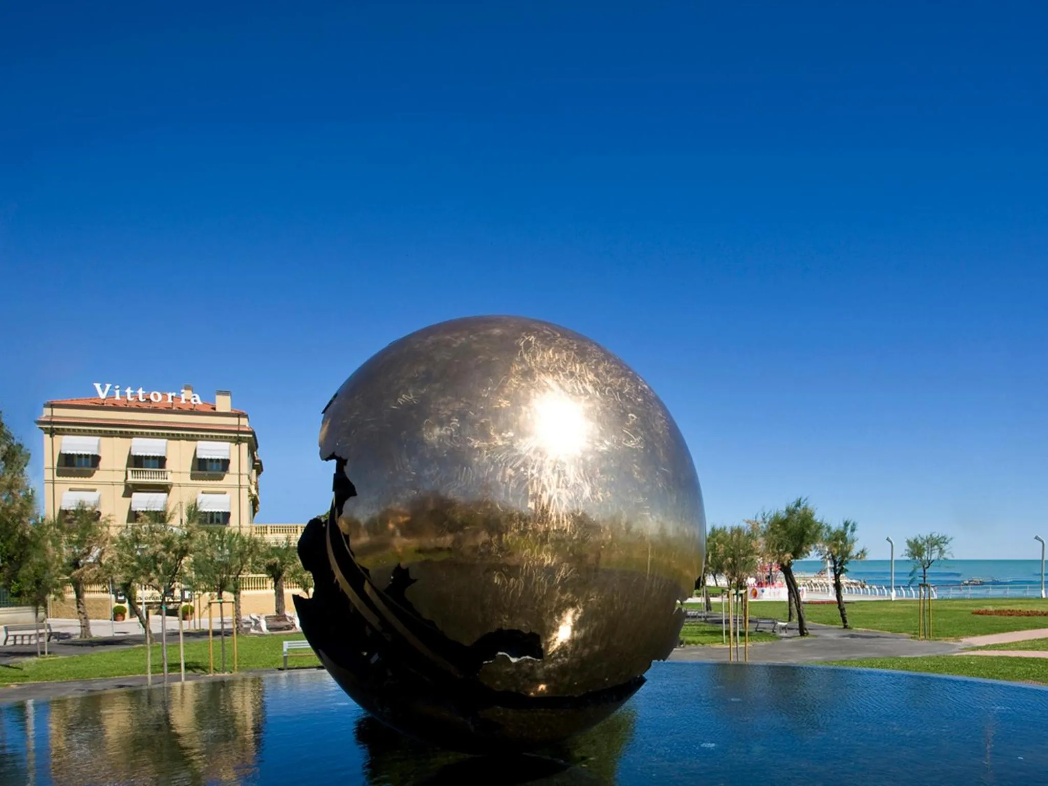 Facade/entrance in Hotel Vittoria