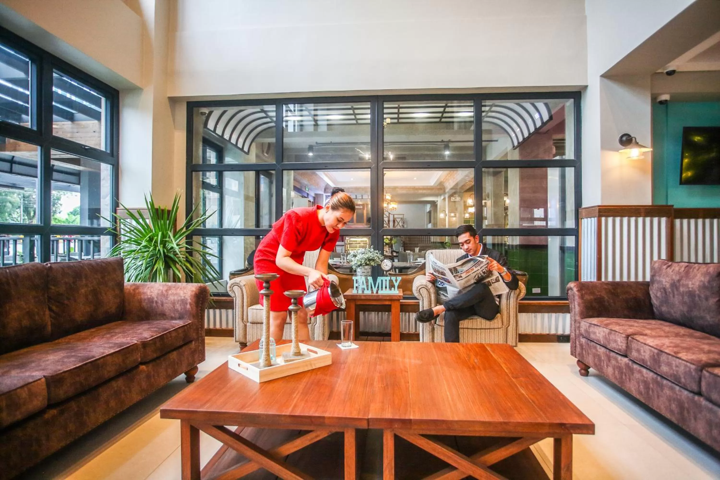 Seating area in Royale Parc Hotel Tagaytay