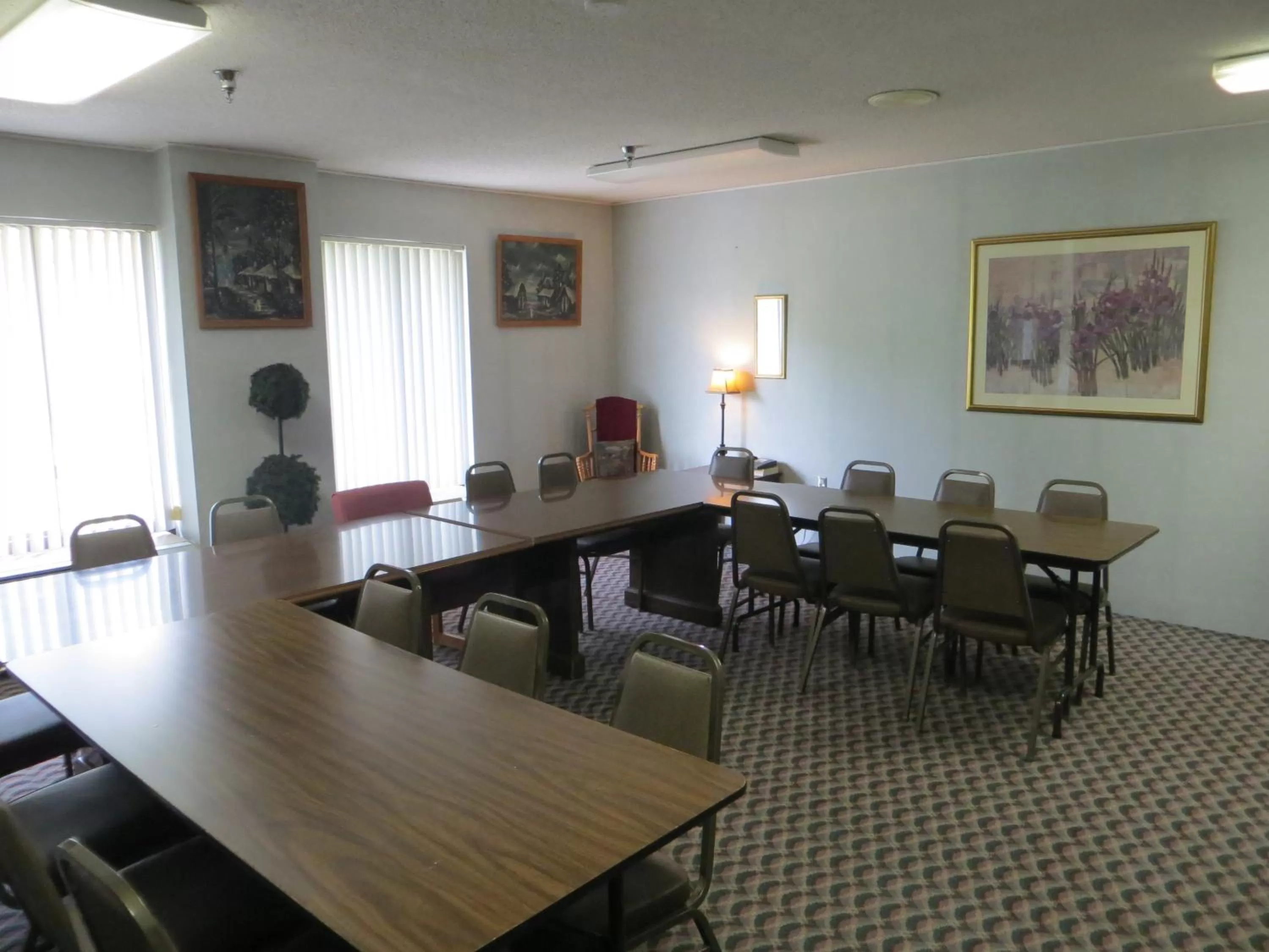 Lobby or reception in Americourt Hotel - Mountain City