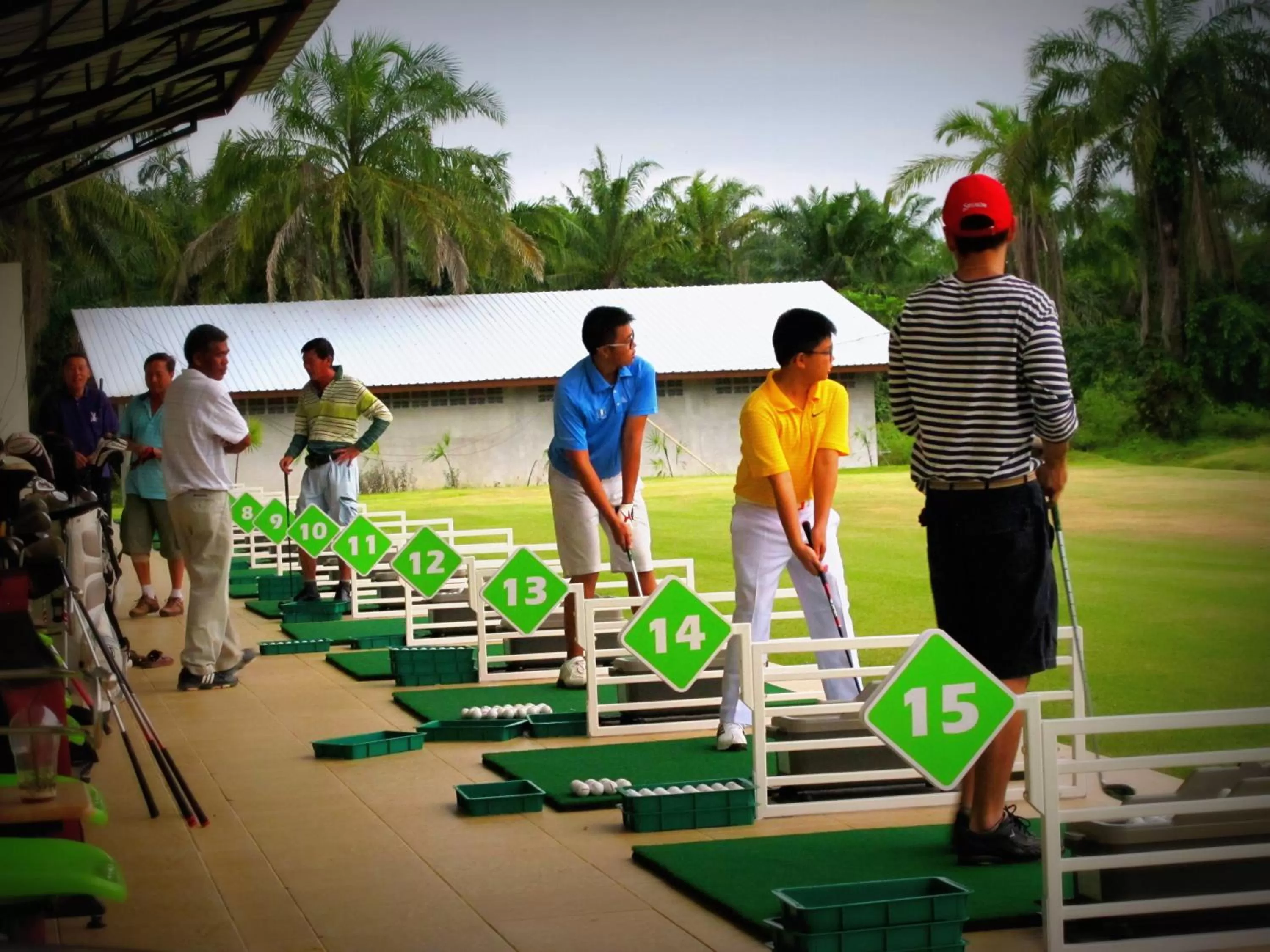 Palm Driving Range & Resort