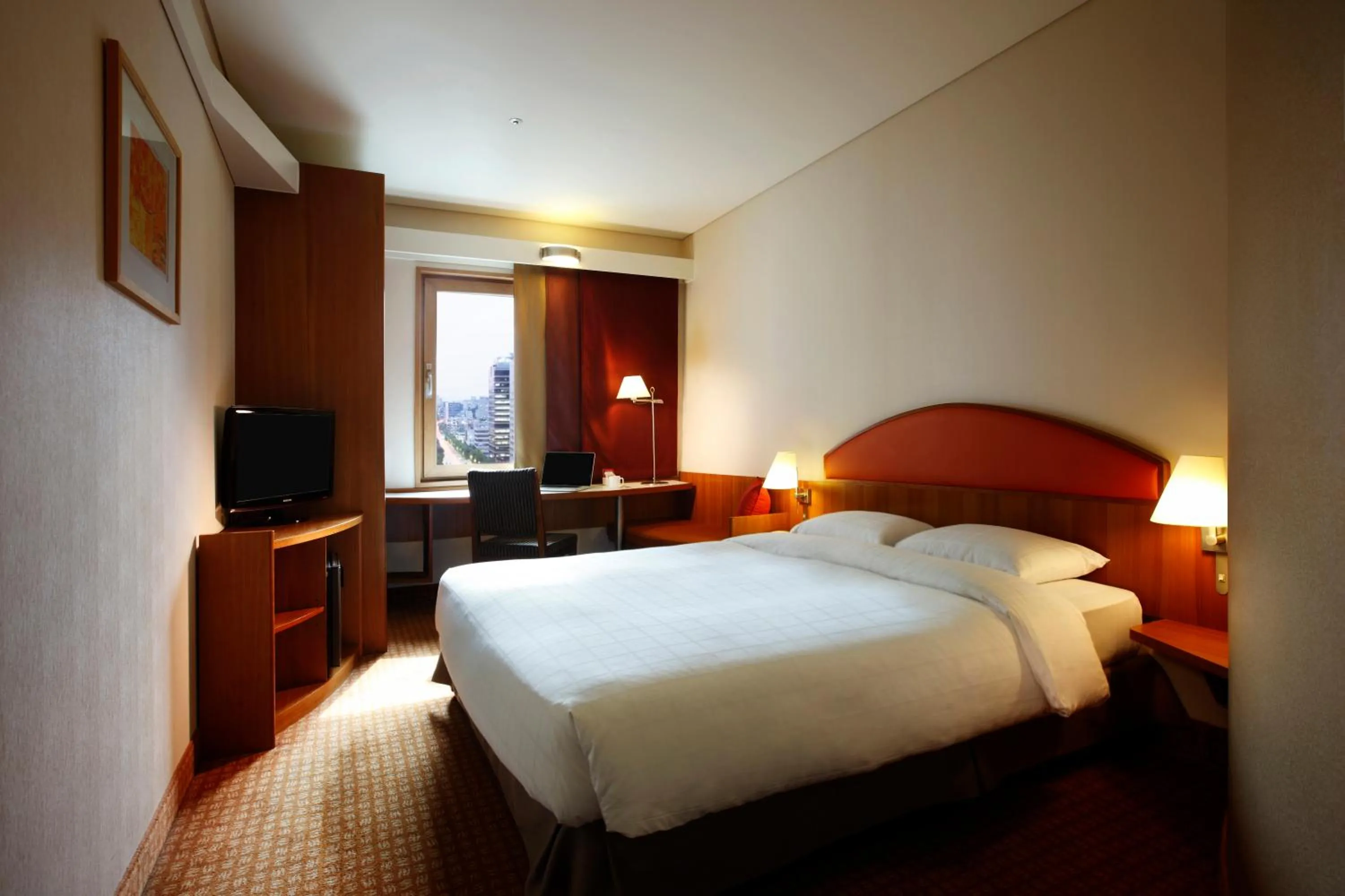 Bed in Ibis Styles Ambassador Seoul Gangnam