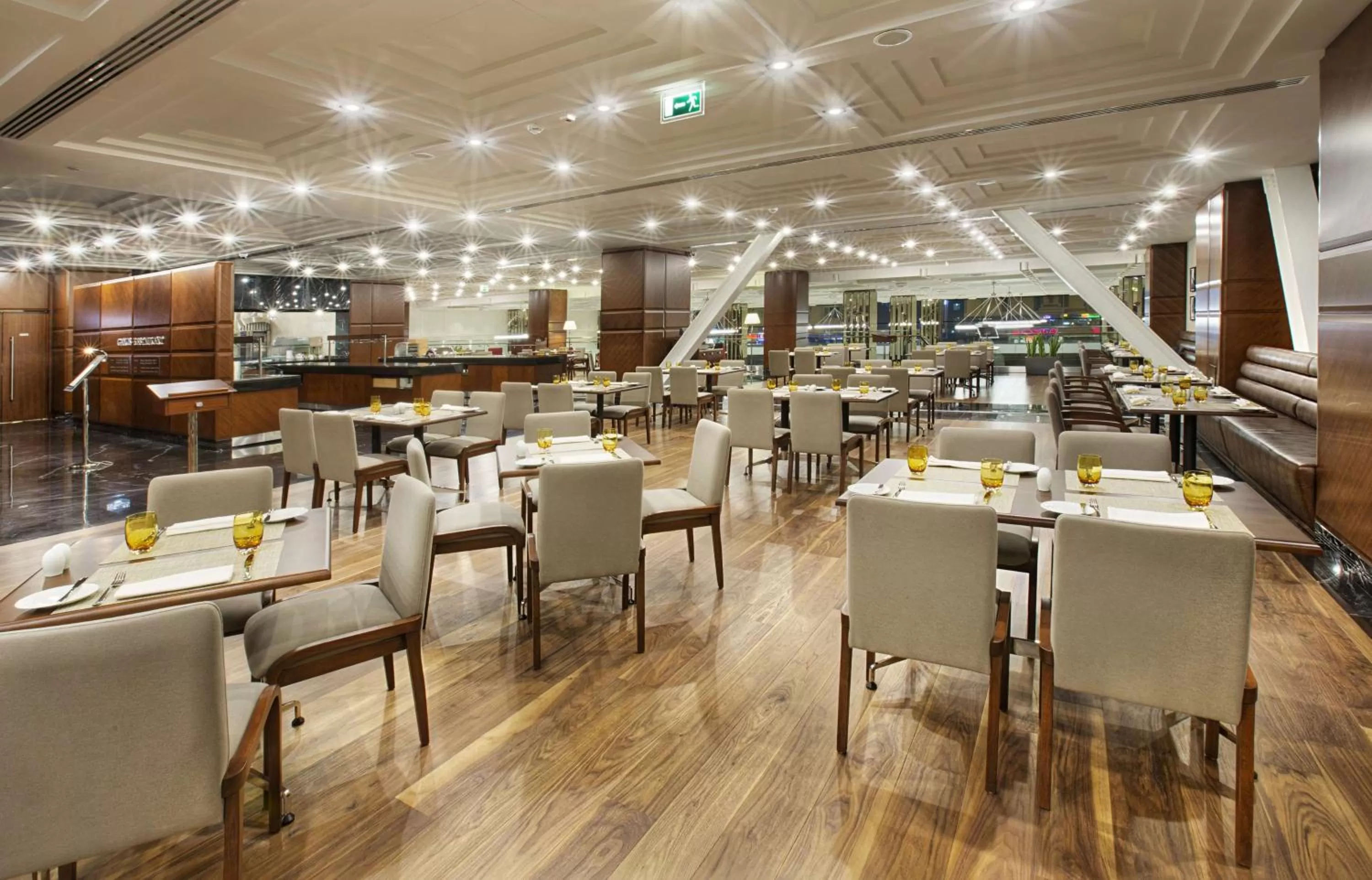 Restaurant/places to eat in DoubleTree by Hilton Istanbul-Avcilar