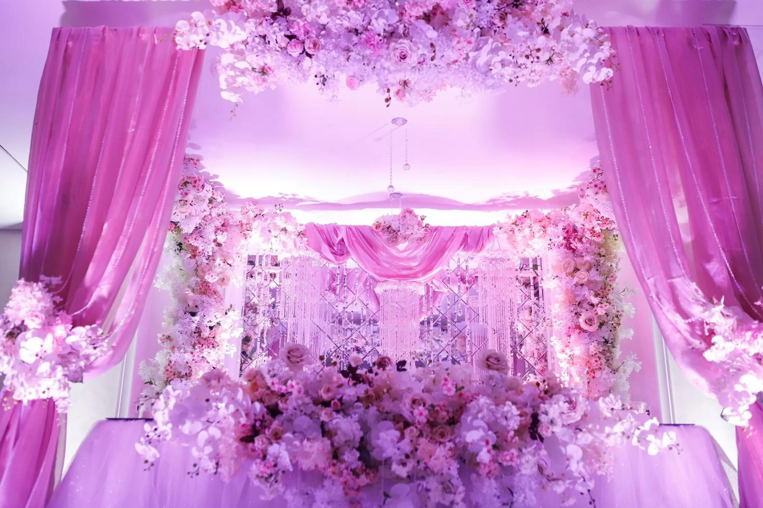 Banquet Facilities in Complex Baroto