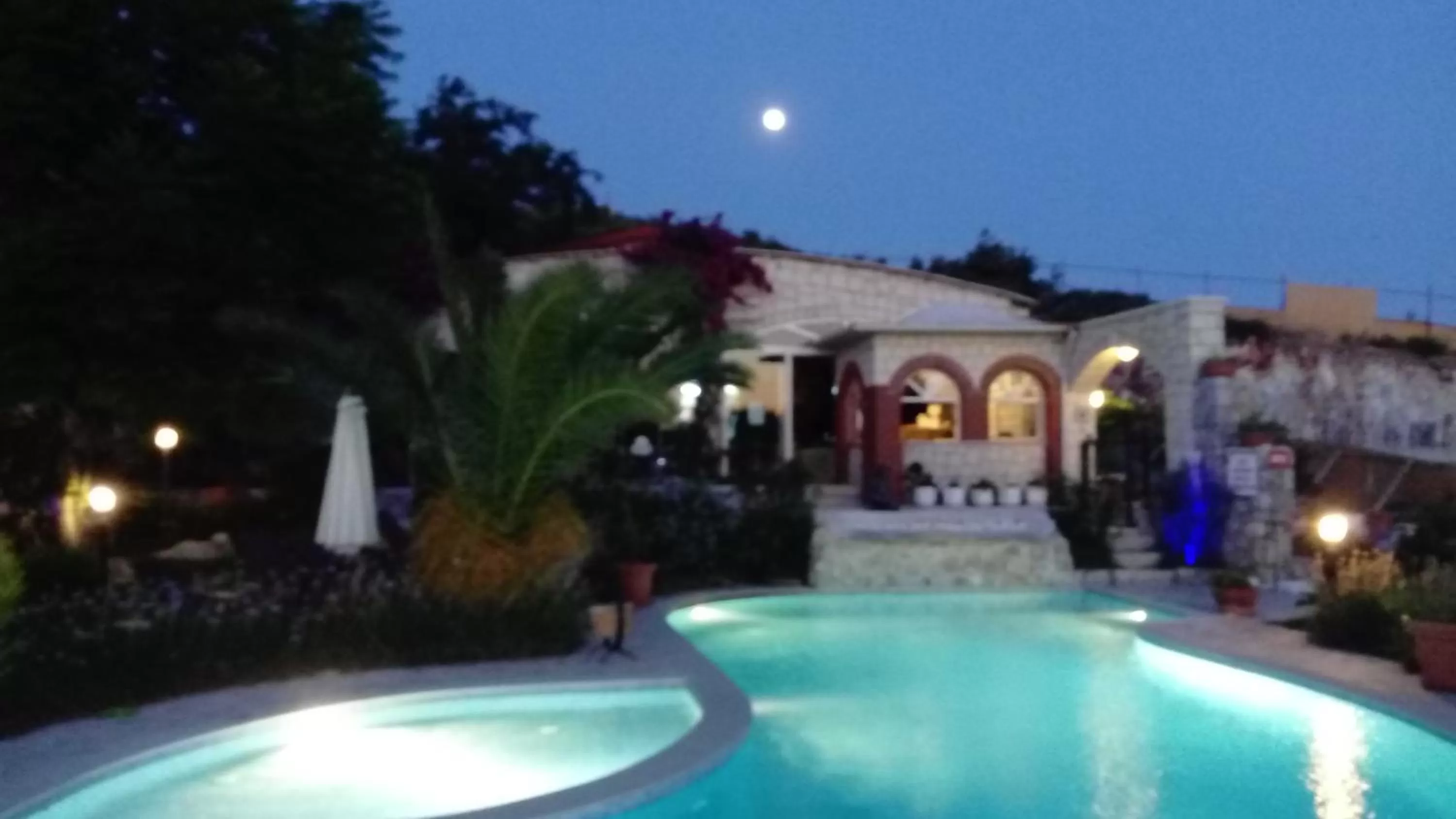 Swimming Pool in Dolina Hotel