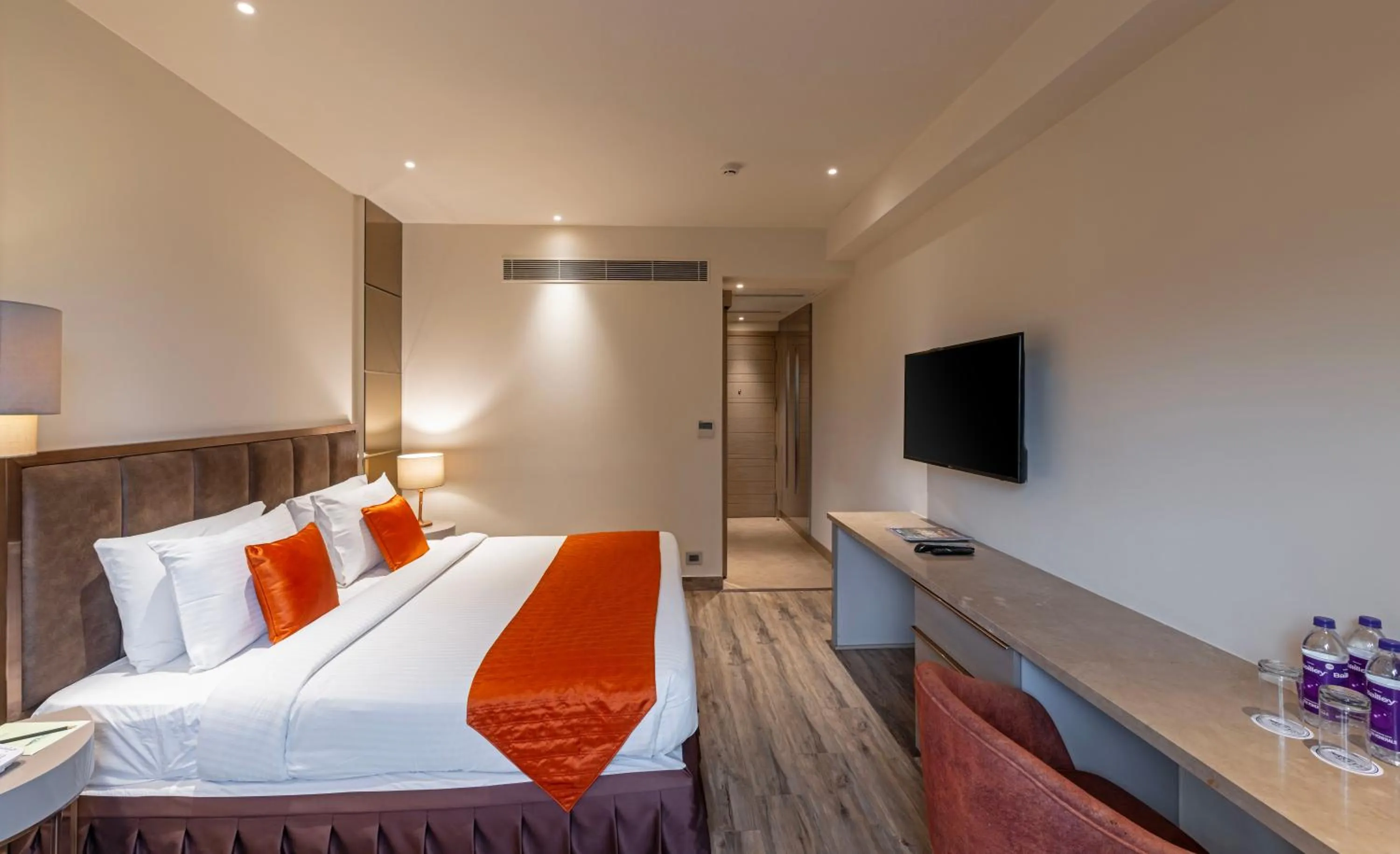 Bed in Hotel Saket 27