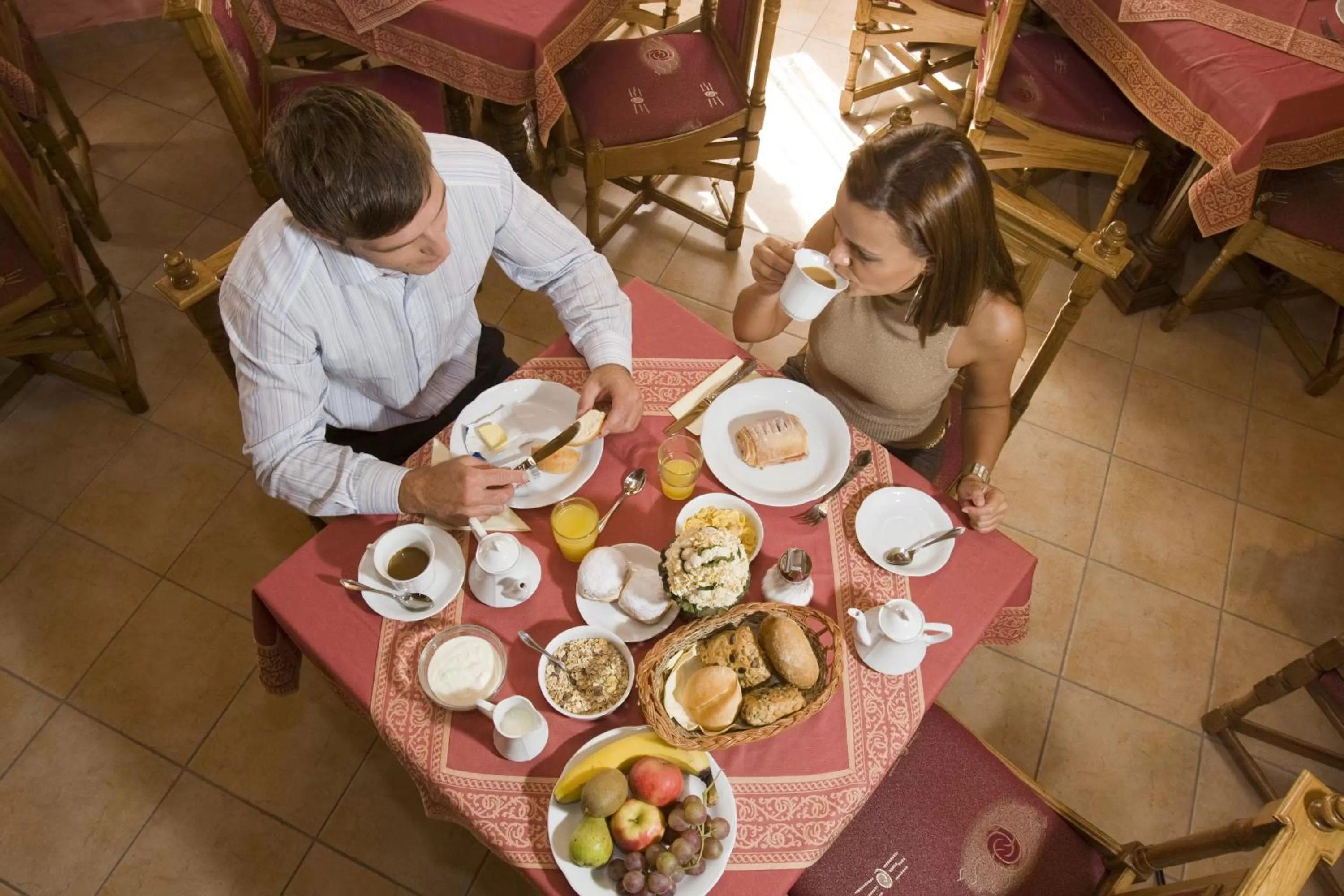 People in Hotel Grande