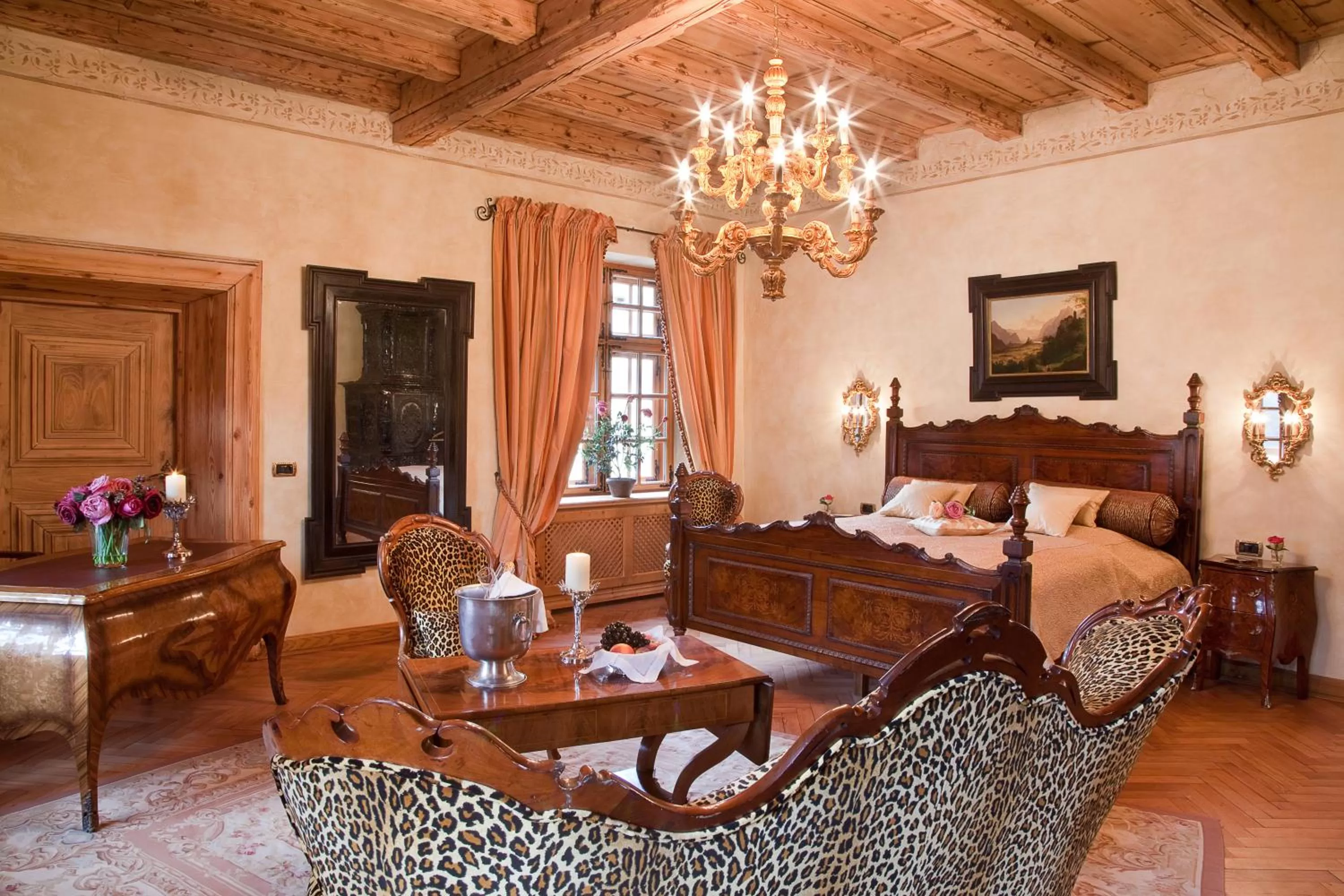 Photo of the whole room in Schloss Matzen