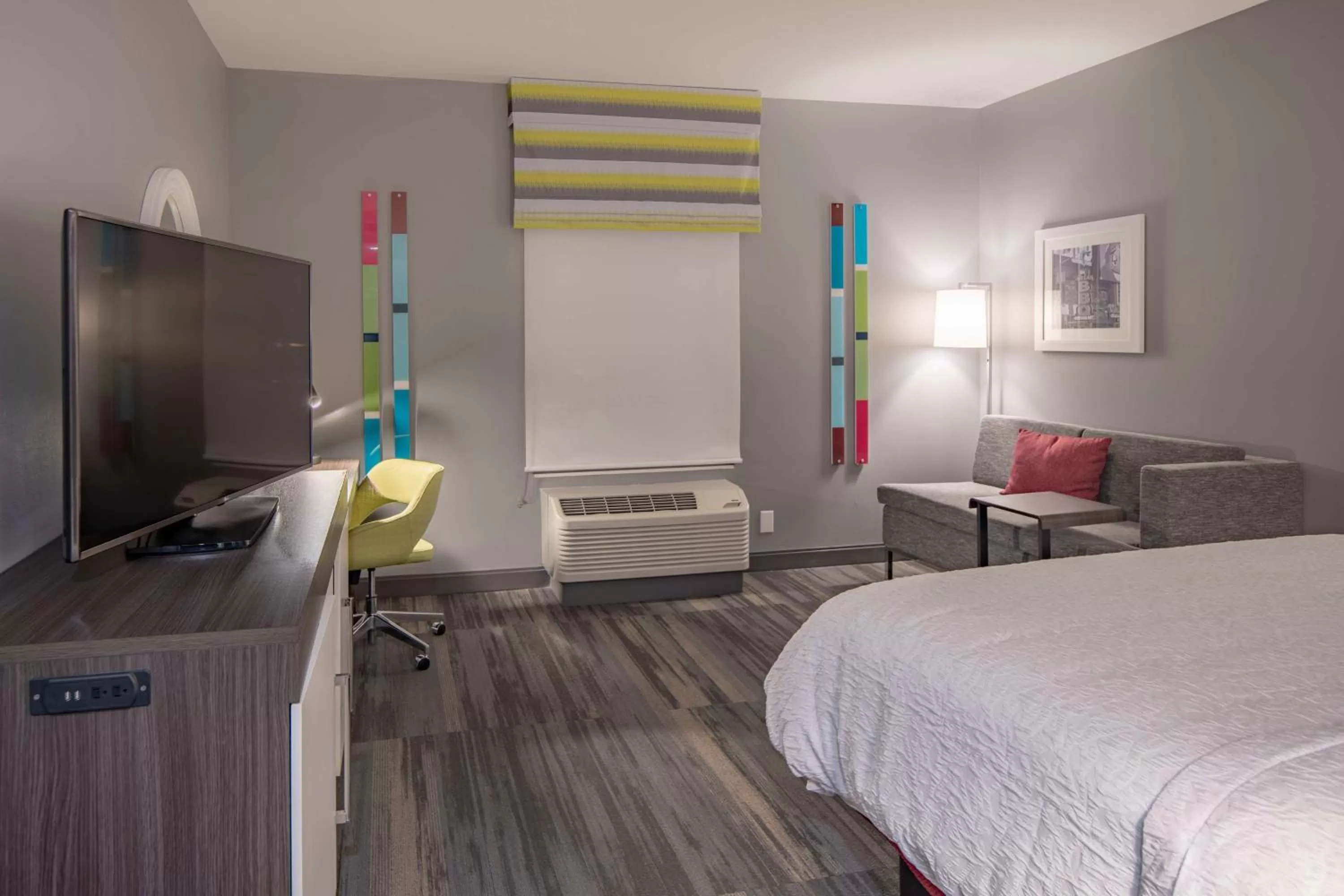 Bedroom, Bed in Hampton Inn & Suites Dallas/Plano Central