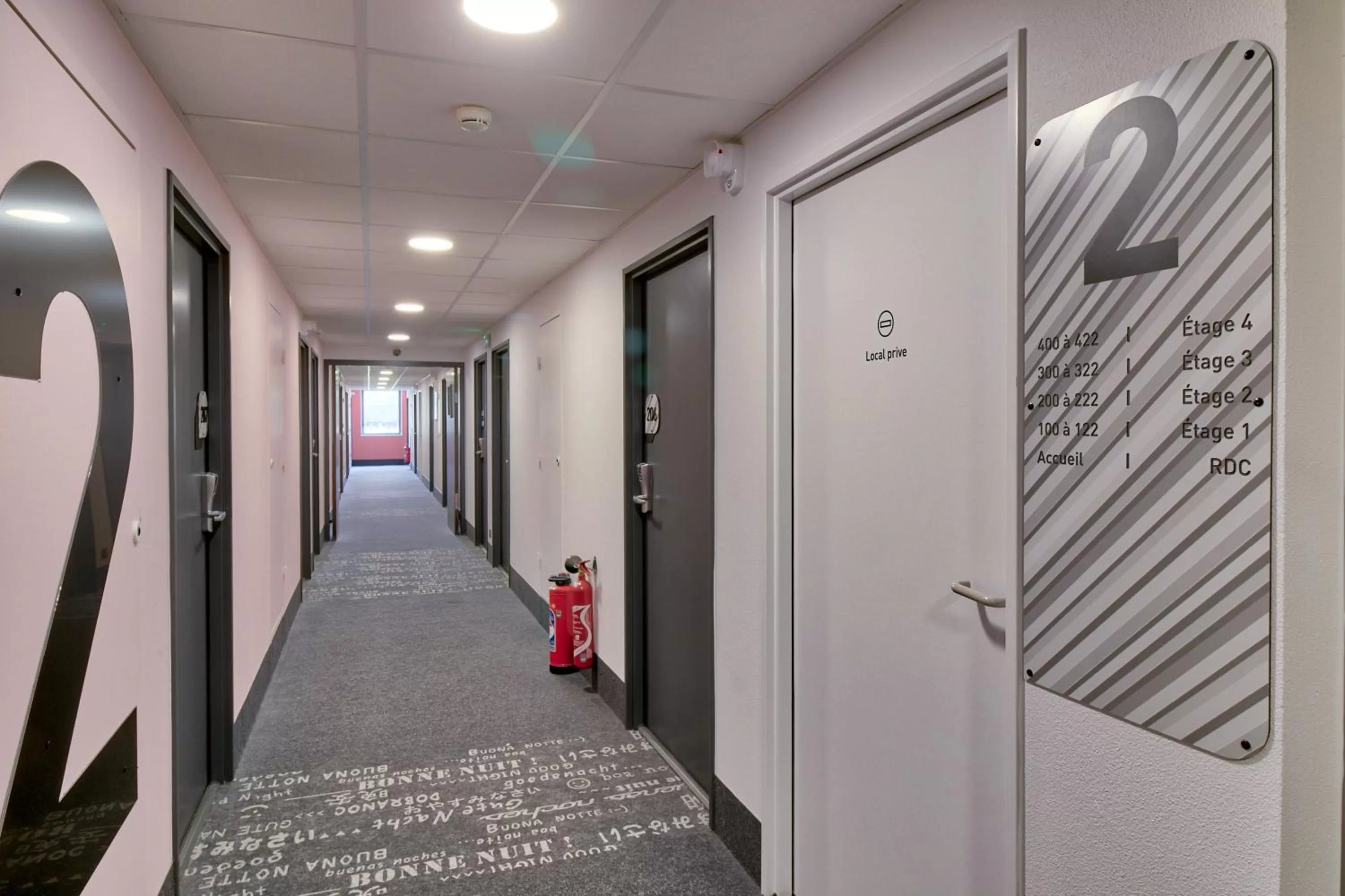 Decorative detail in B&B HOTEL Bayonne Tarnos