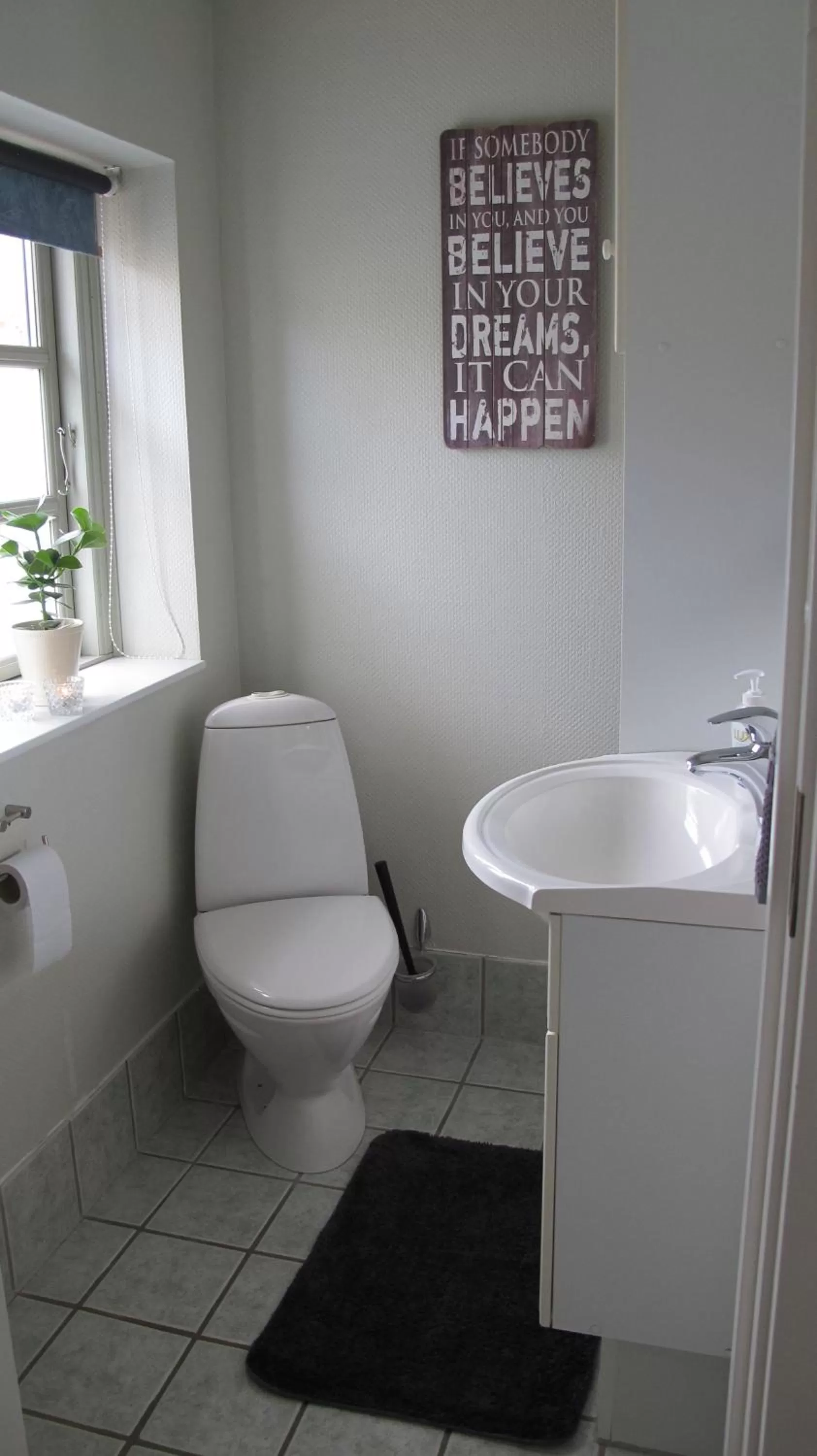 Toilet, Bathroom in Birkende Bed and Breakfast