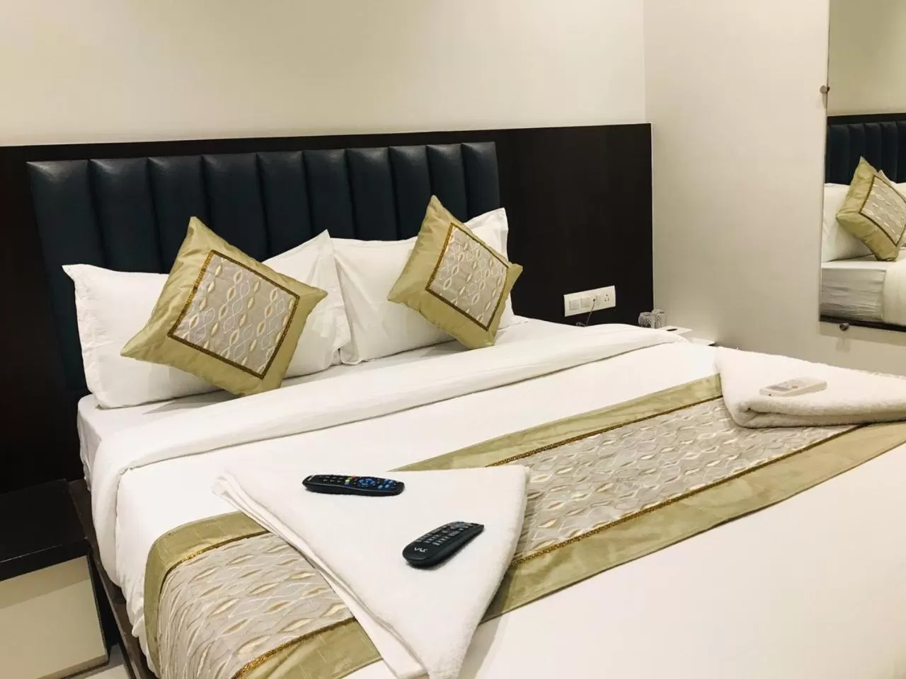 Bed in Hotel Flora Suites - Fort