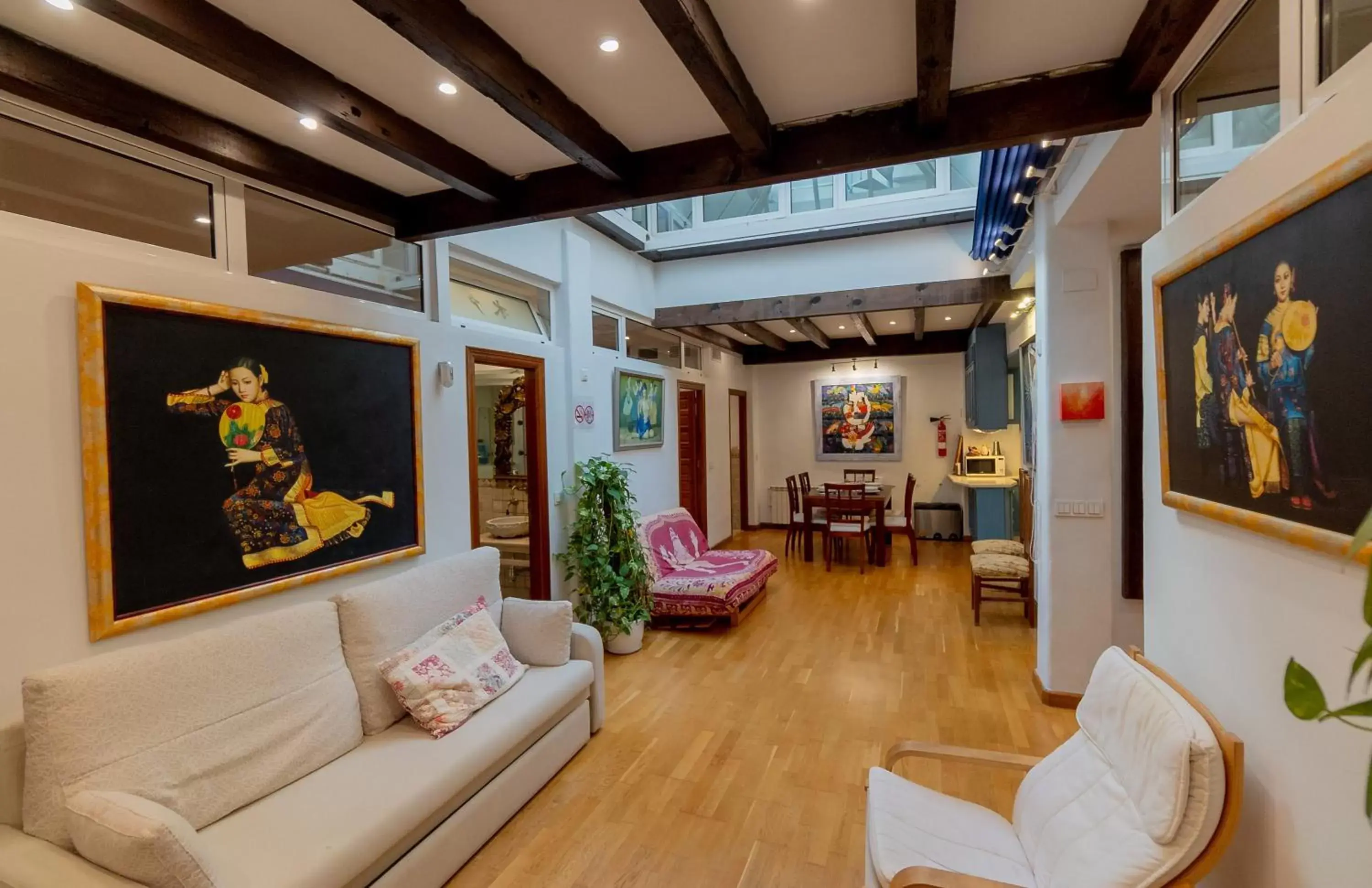 Three-Bedroom Apartment in SUAY APARTMENTS Three-Bedroom Apartment in SUAY APARTMENTS