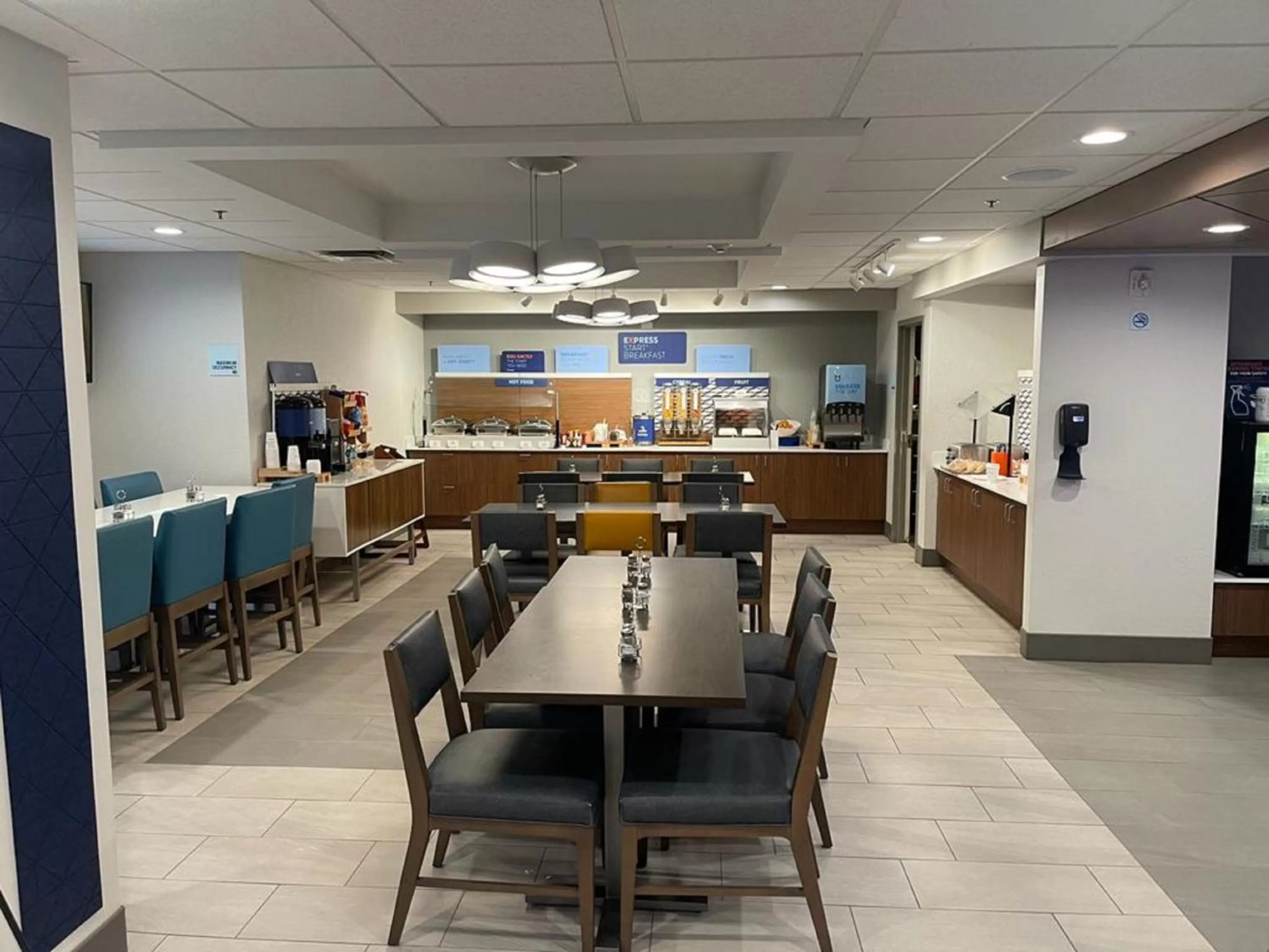 Breakfast in Holiday Inn Express Fort Lauderdale North - Executive Airport by IHG
