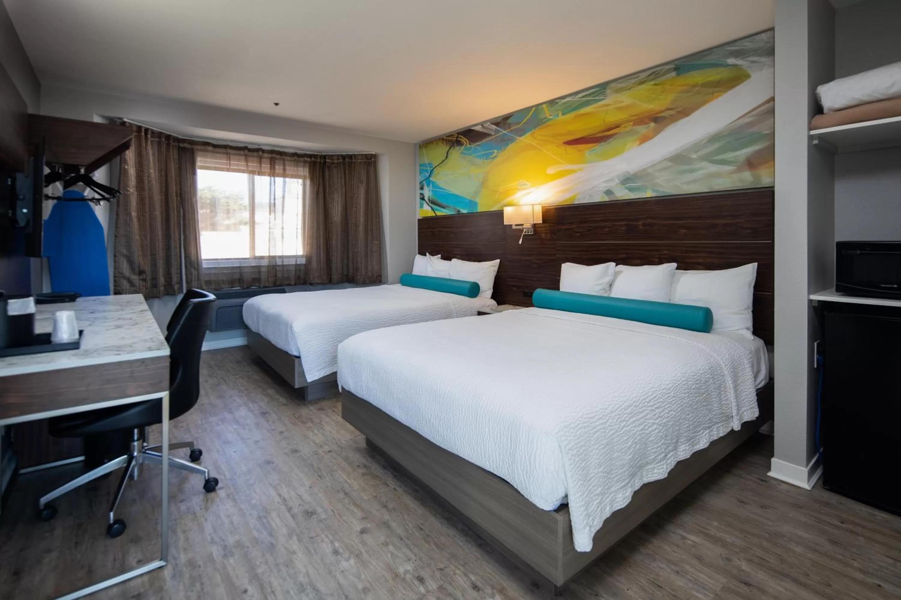 Photo of the whole room, Bed in Inn at Rockaway San Francisco Pacifica