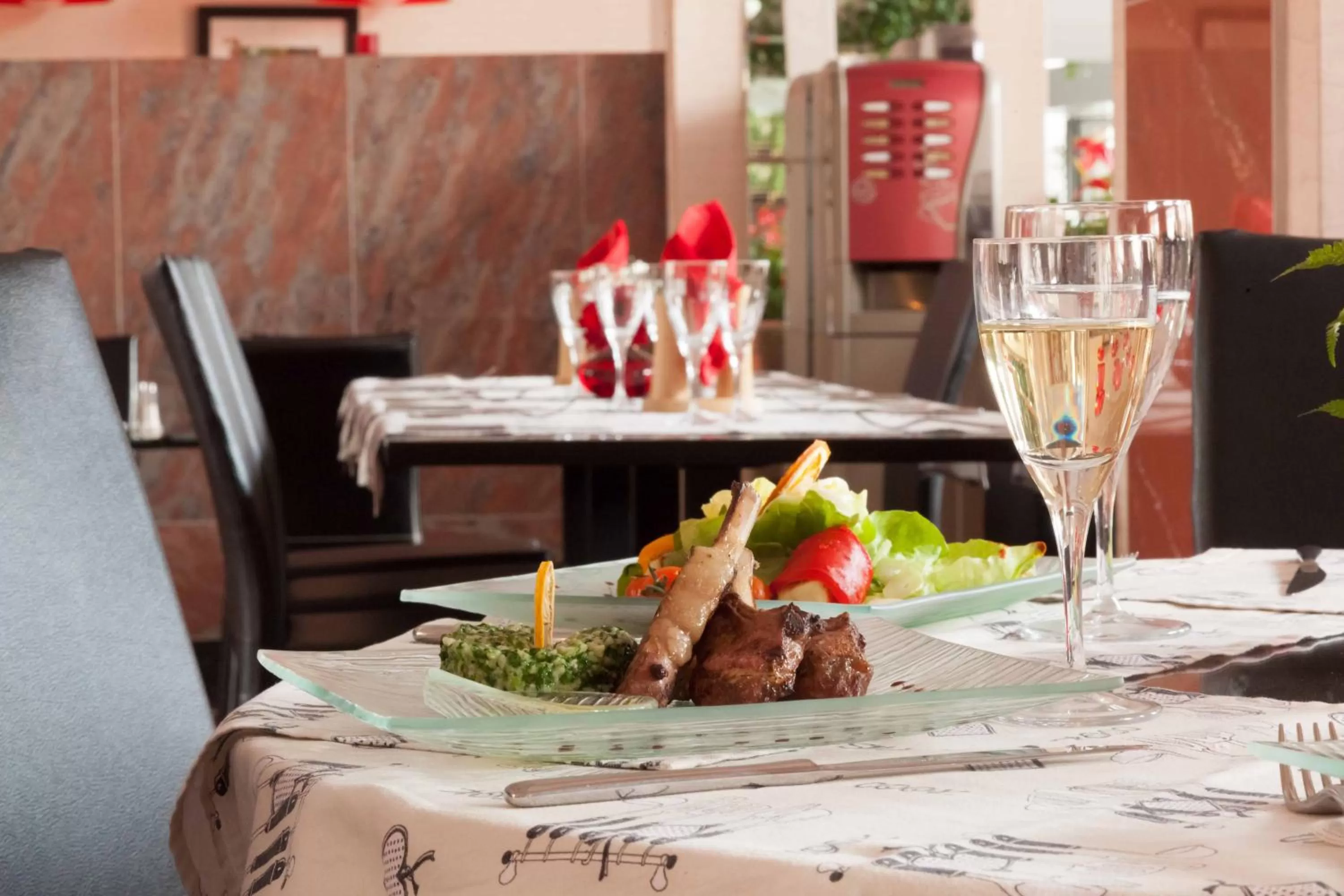 Restaurant/places to eat in Continental Forum Sibiu