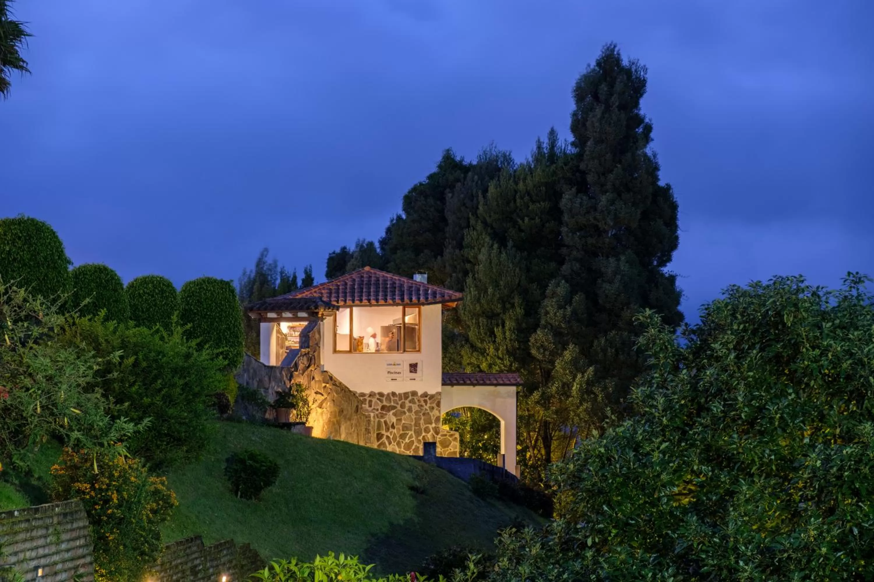 Property Building in Luna Volcán, Adventure SPA