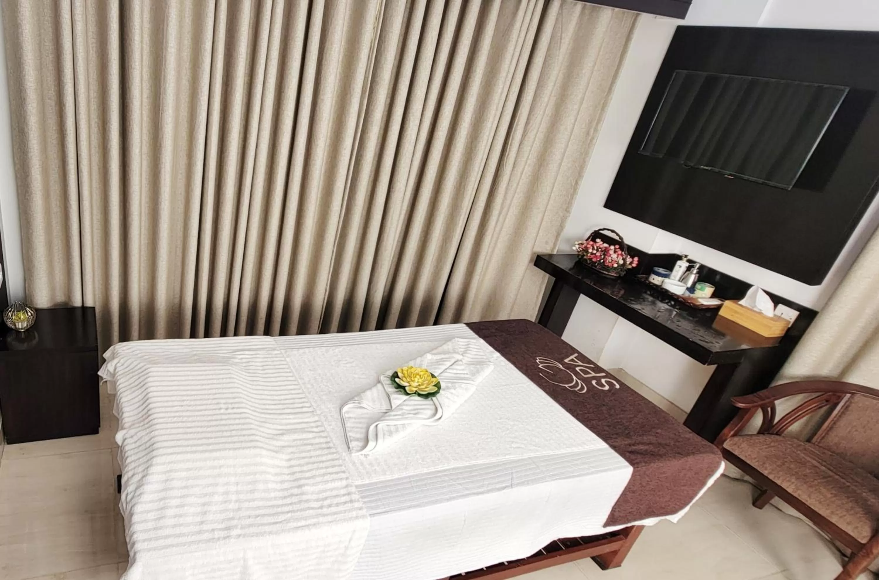 Spa and wellness centre/facilities, Bed in Hotel Afford Inn