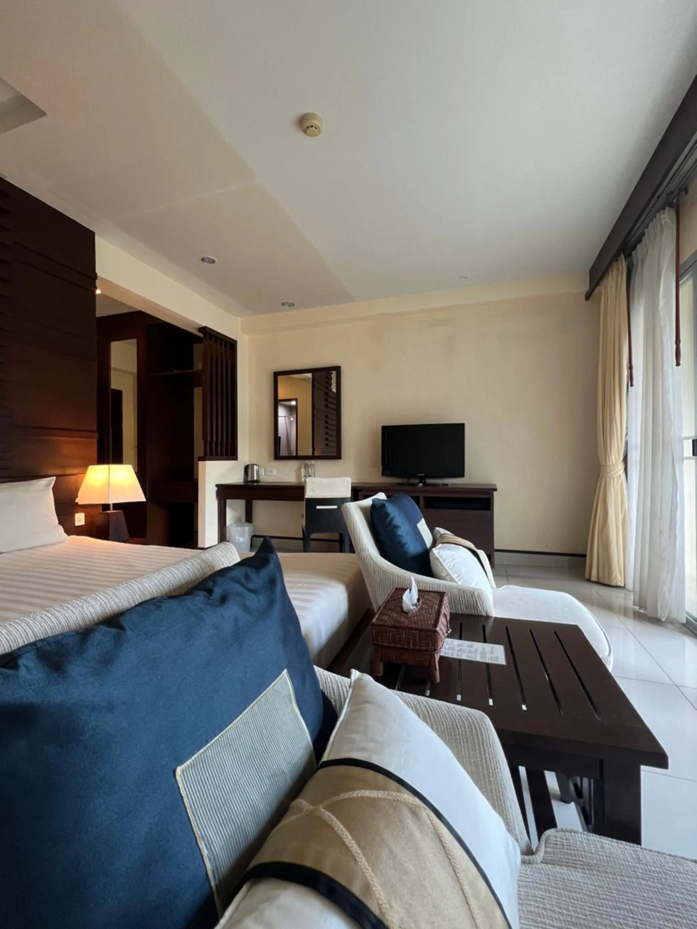Bed in LANTA PURA beach resort-SHA extra plus