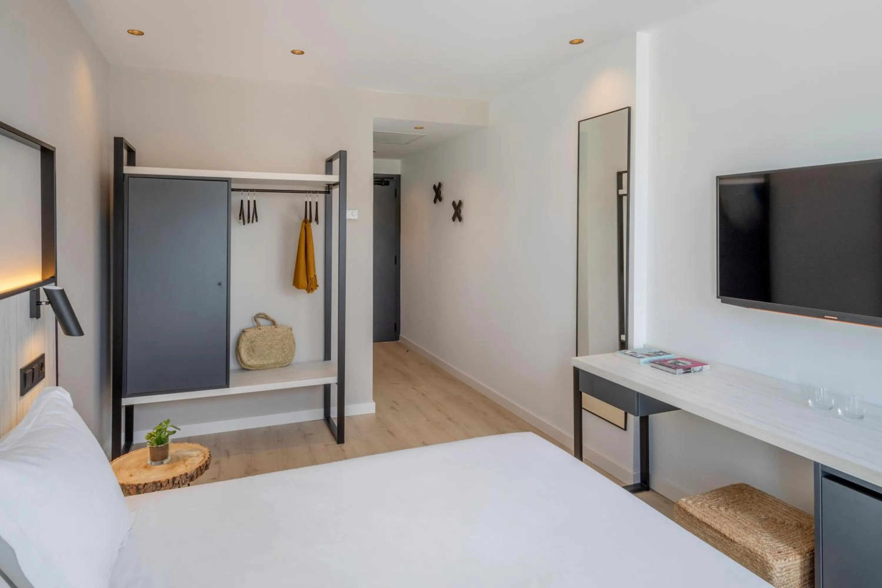 TV and multimedia, Bed in Hotel Florida Magaluf - Adults Only