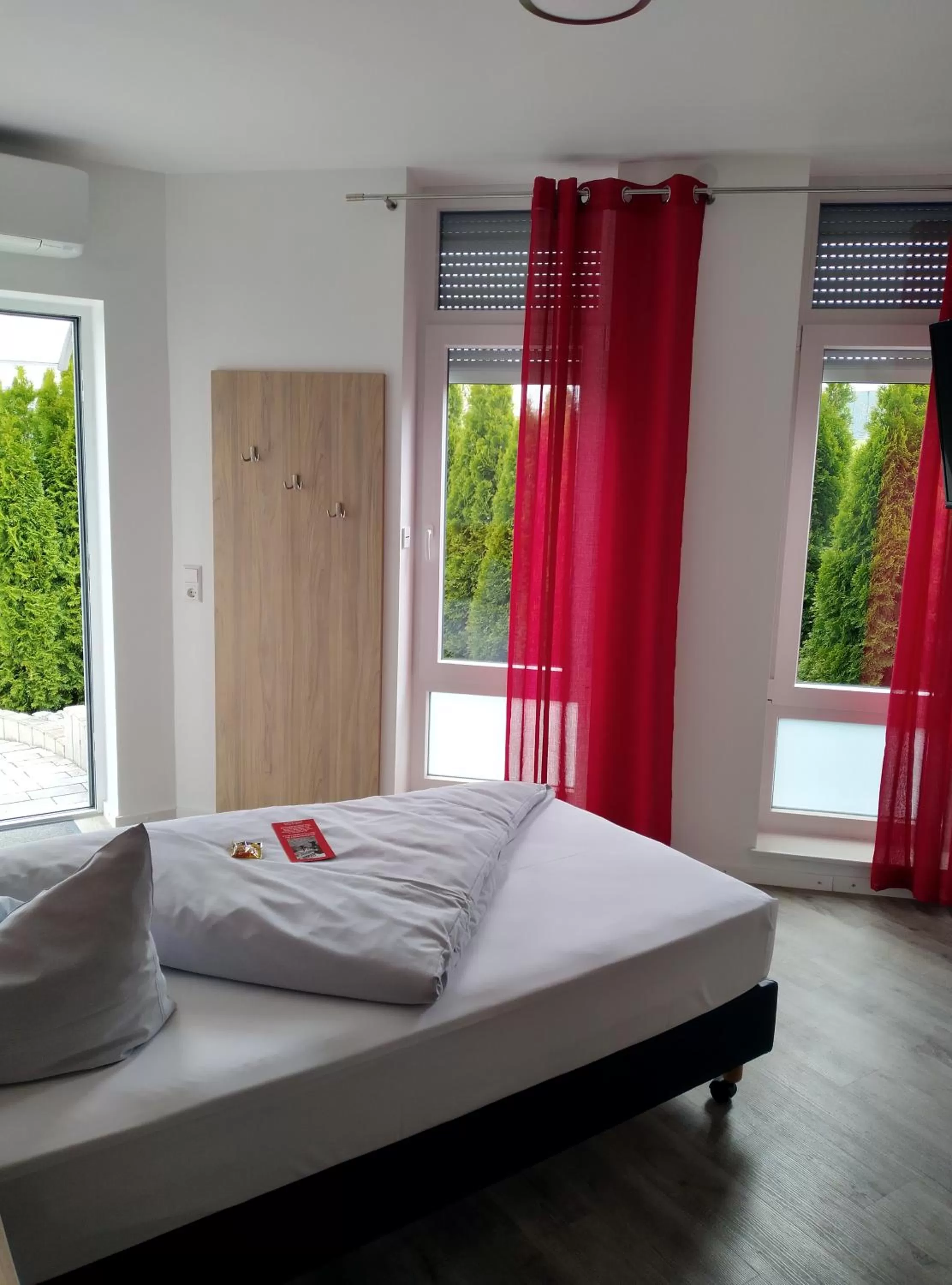 Photo of the whole room, Bed in Hotel Hohenloher Tor