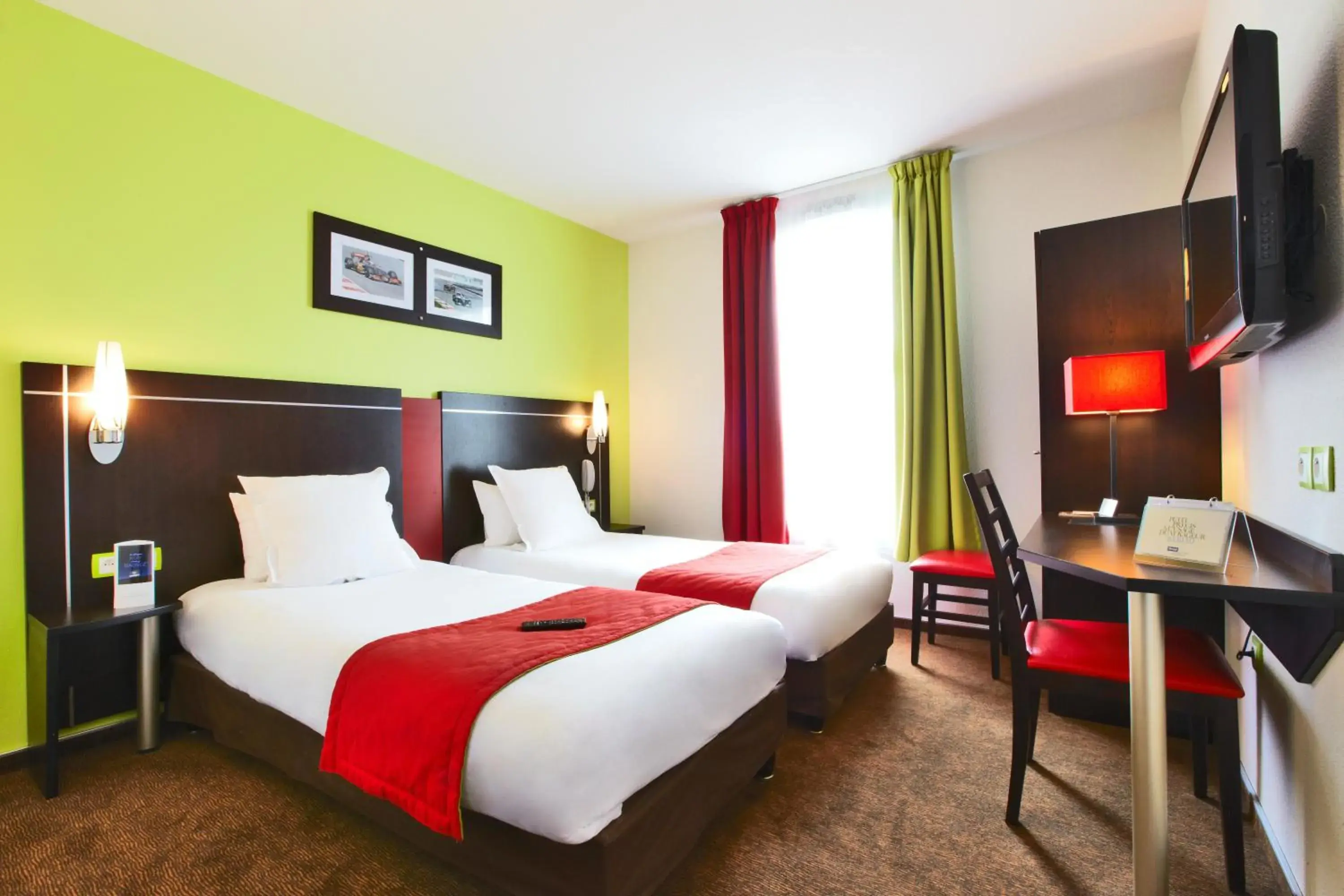 Twin Room in Enzo Hotels Thionville by Kyriad Direct Twin Room in Enzo Hotels Thionville by Kyriad Direct
