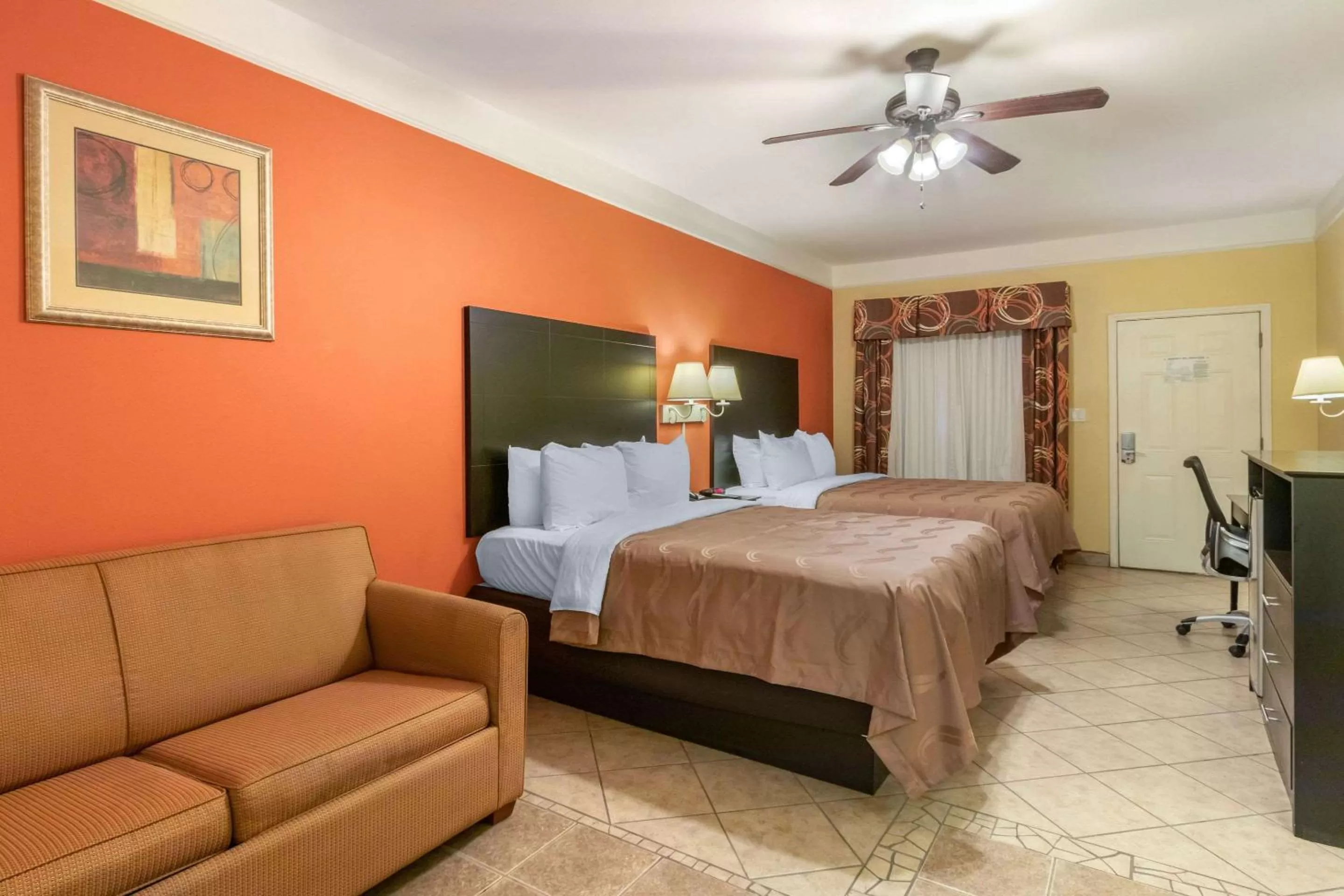 Photo of the whole room, Bed in Quality Inn & Suites at The Outlets Mercedes-Weslaco