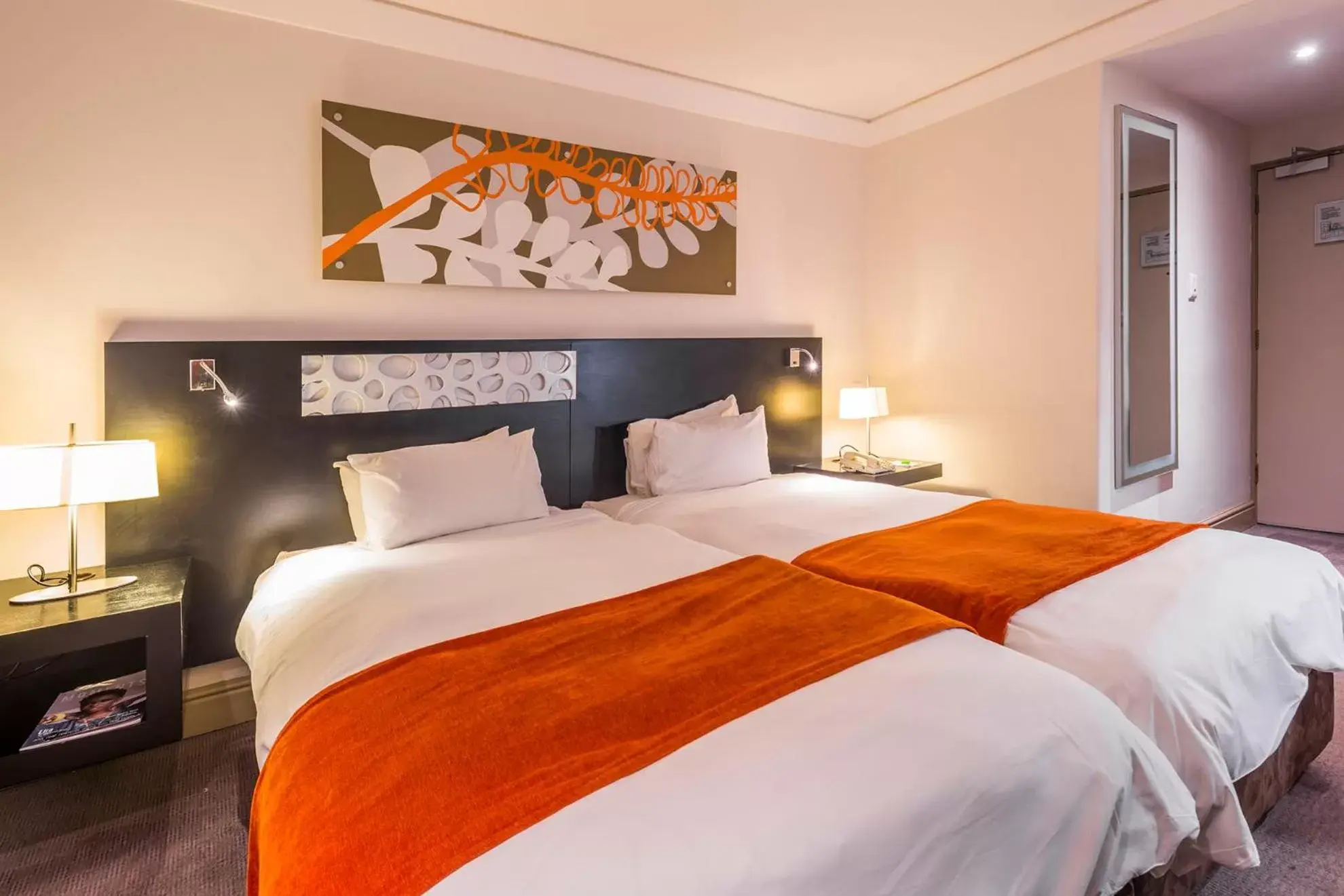 Standard Twin Room - single occupancy in ONOMO Hotel Cape Town – Inn On The Square Standard Twin Room - single occupancy in ONOMO Hotel Cape Town – Inn On The Square
