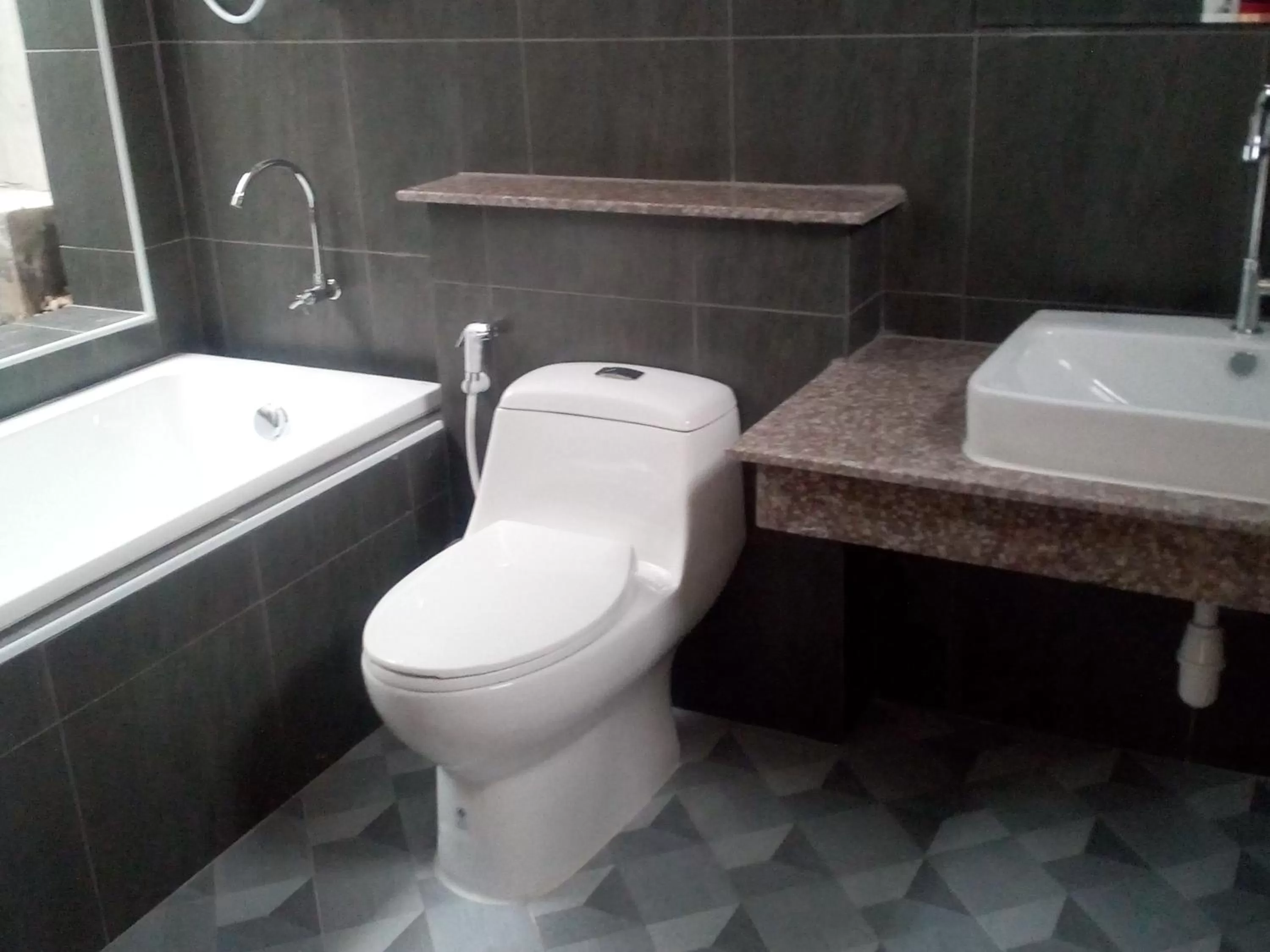 Shower, Bathroom in Fancy Carp Resort