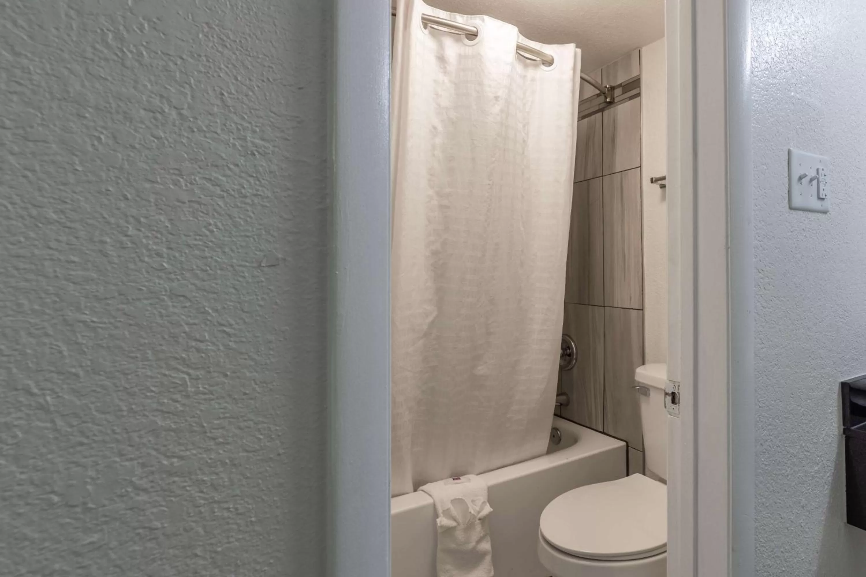 Bathroom in Motel 6-North Little Rock, AR - McCain