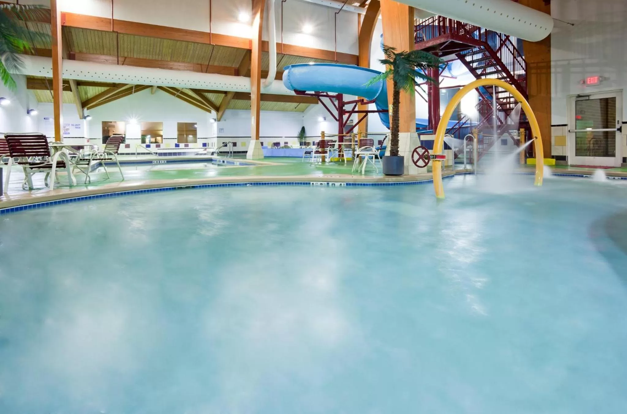 Swimming pool in Holiday Inn Conference Center Marshfield by IHG