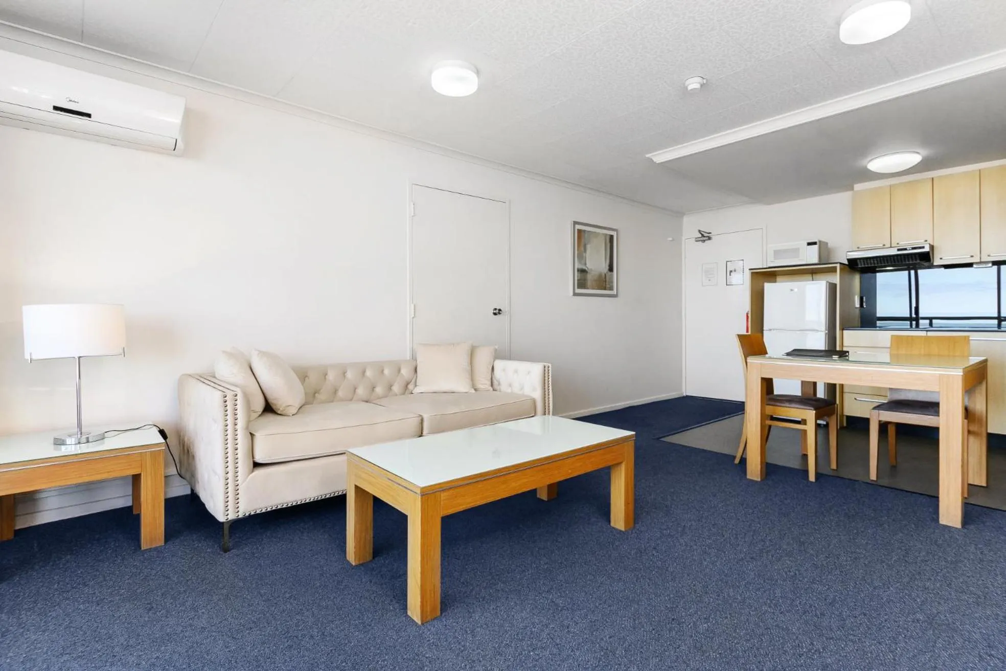 Living room, Seating Area in Metro Hotel & Apartments Gladstone